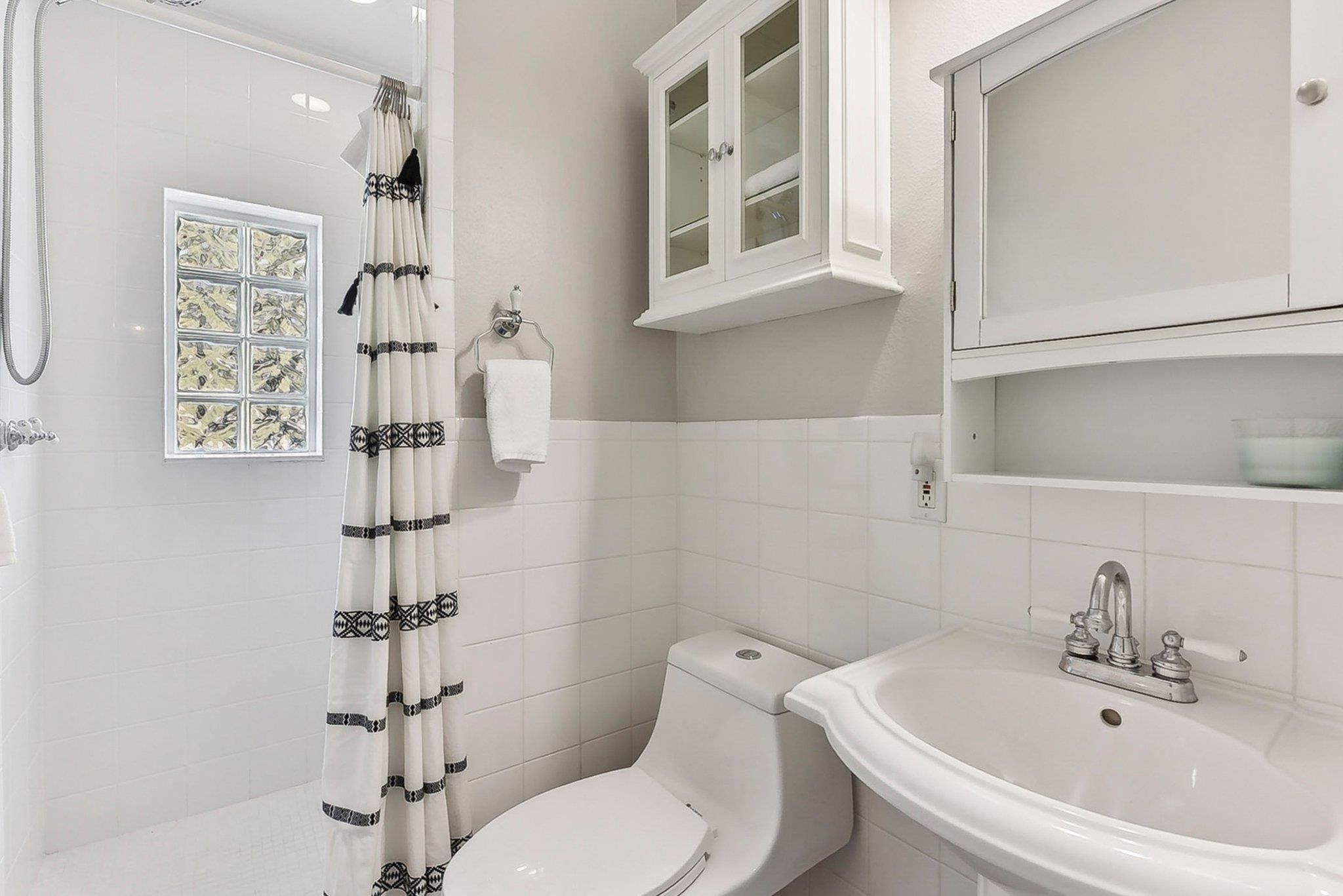 7067 Comanche Trl Property Photo 27