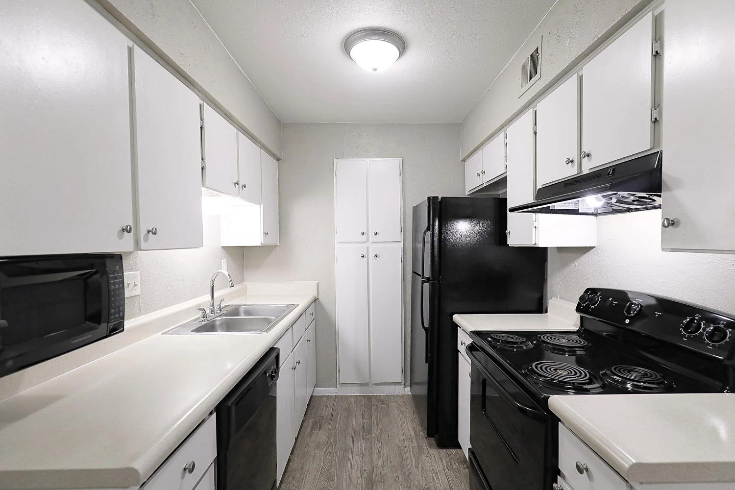 8100 N Mopac Expy #02-107 Property Photo 15