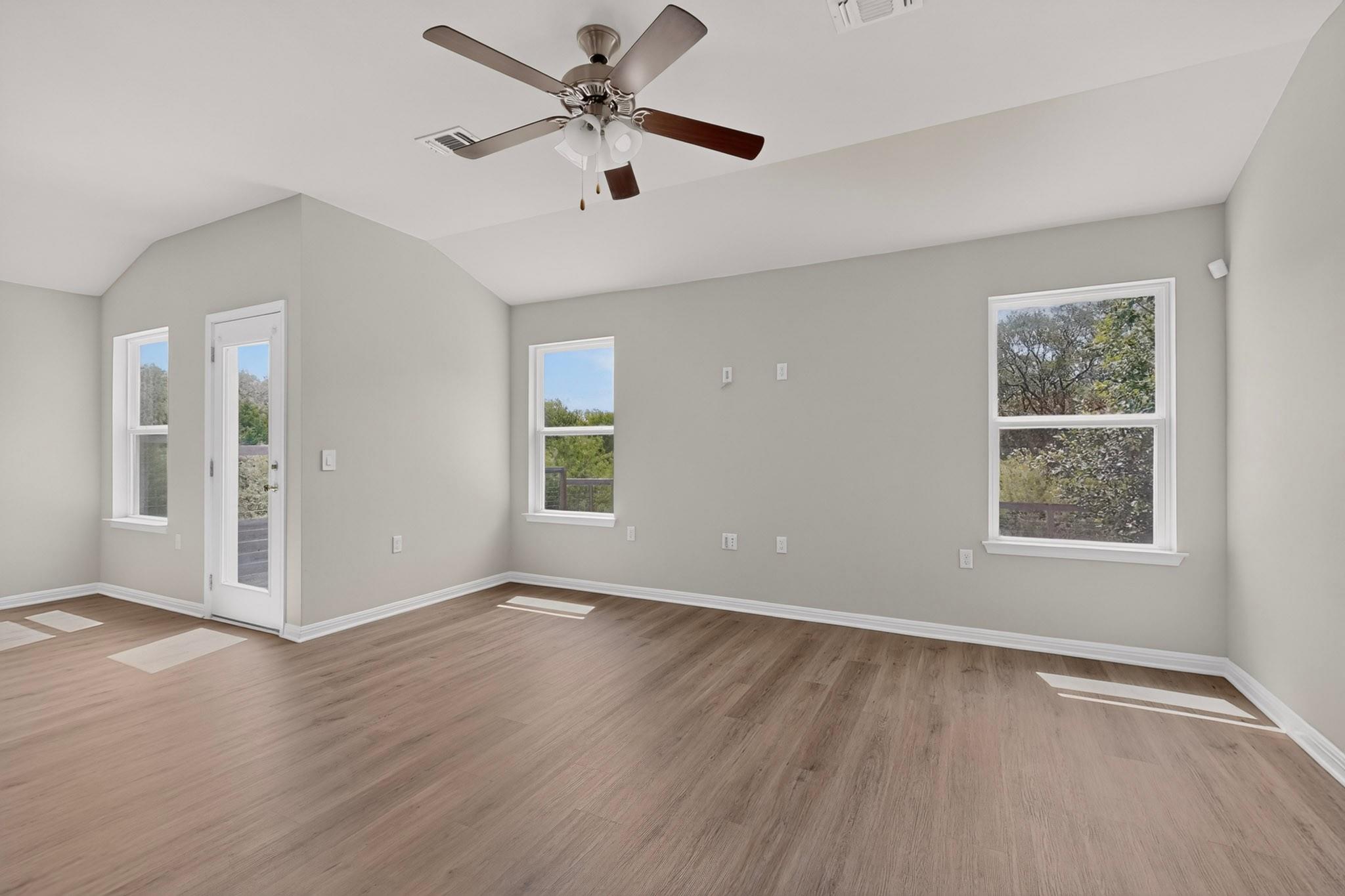 10029 Dalliance Ln Property Photo 8