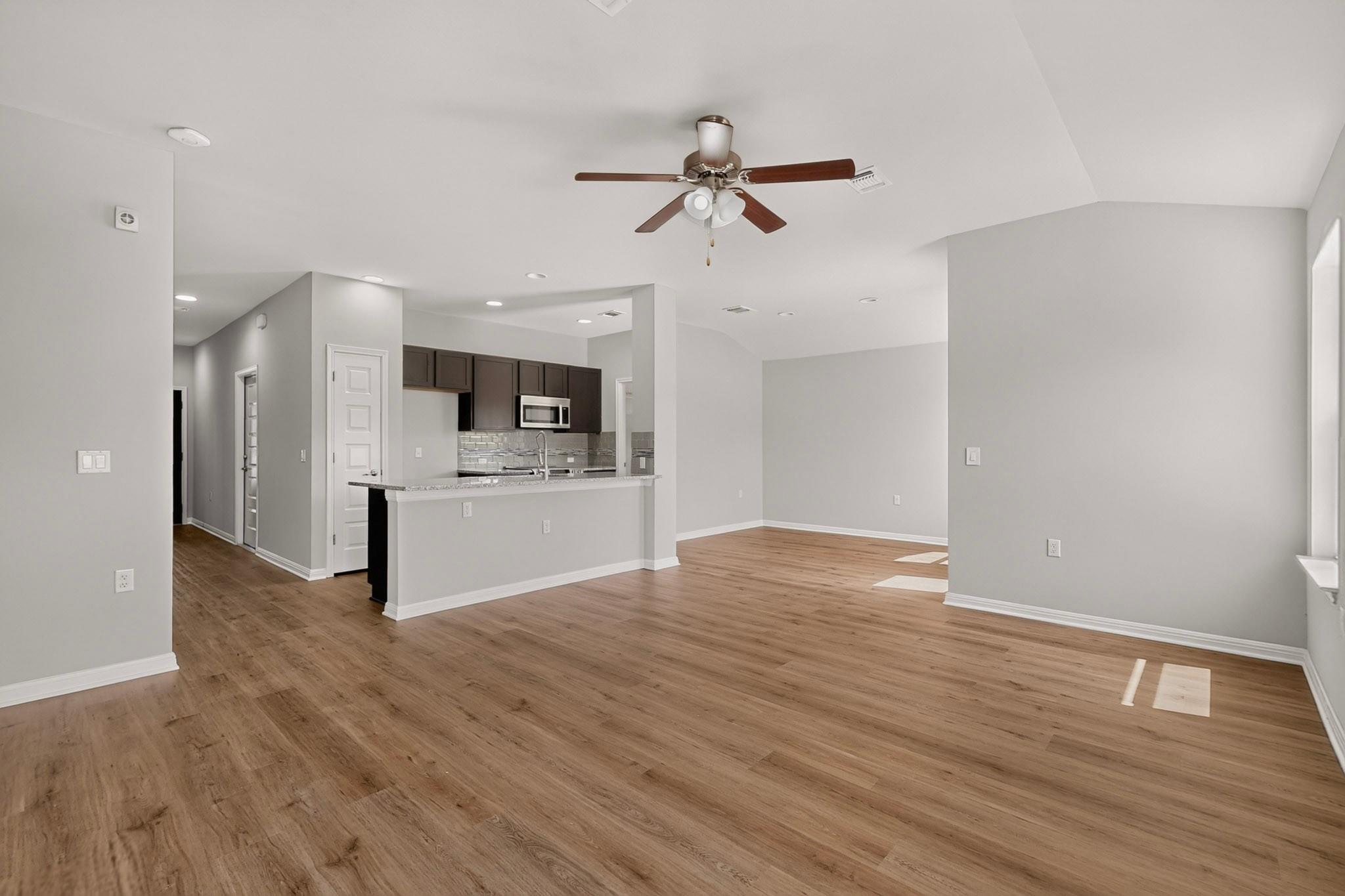 10029 Dalliance Ln Property Photo 9
