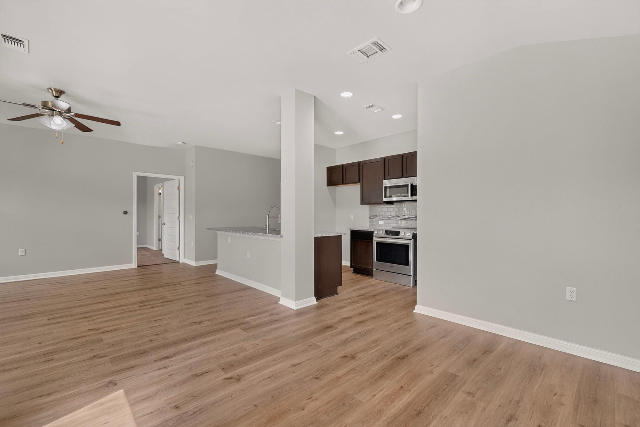 10029 Dalliance Ln Property Photo 12