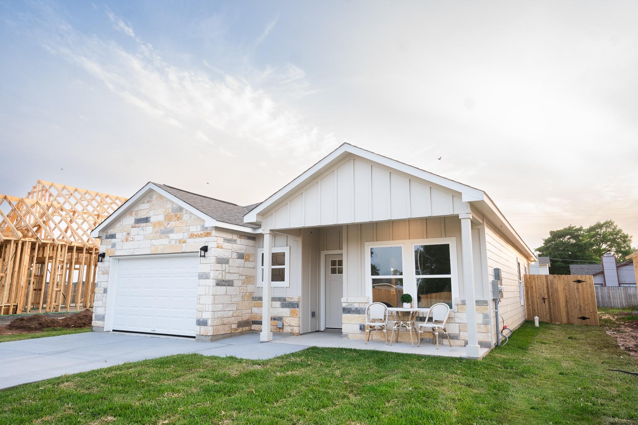 307 String Prairie Way Property Photo 1