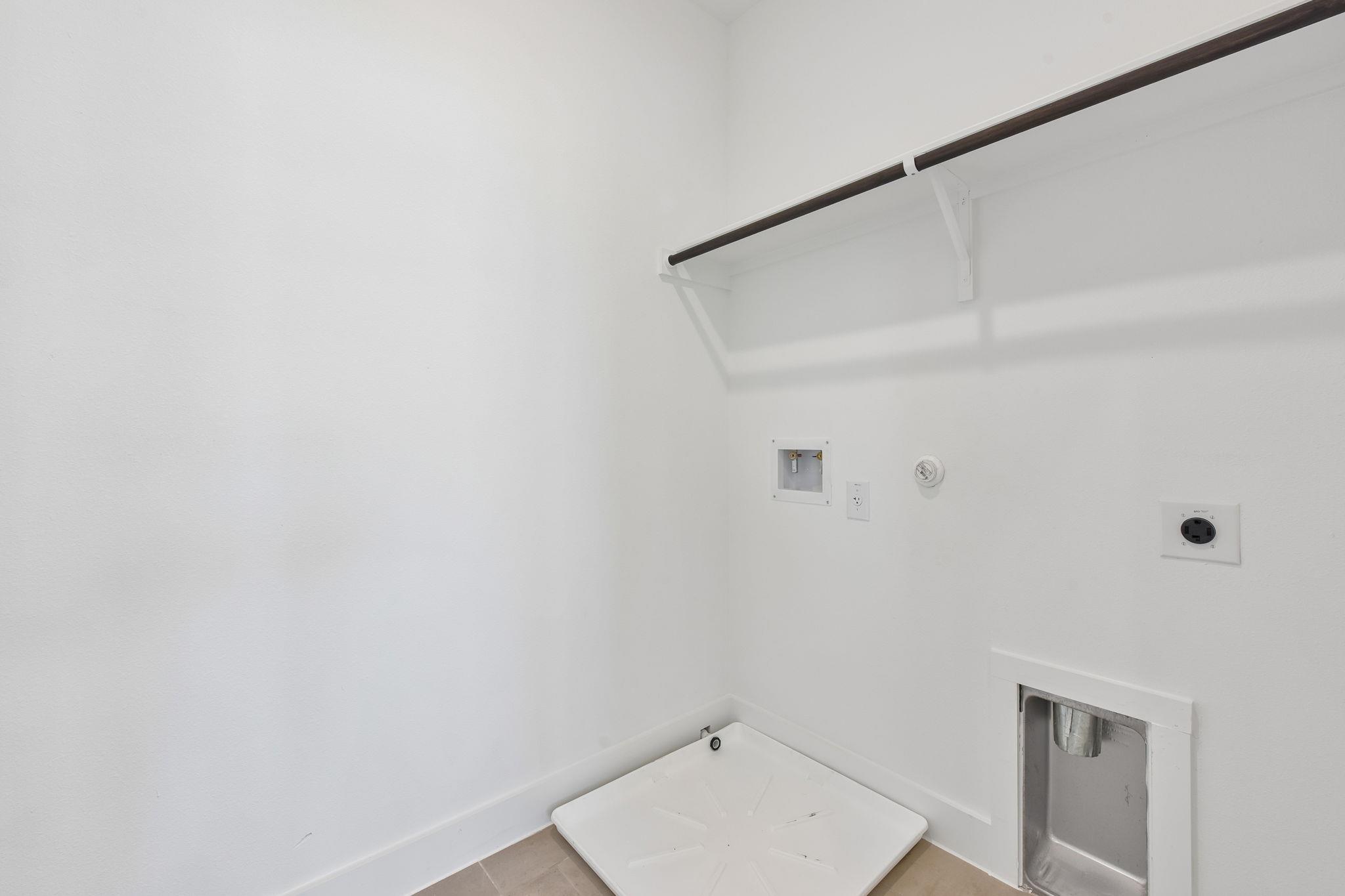 149 Maverick Ave Property Photo 12