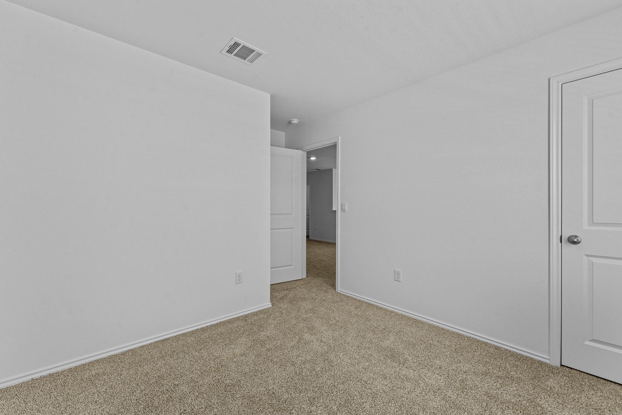 251 Bardwell Way Property Photo 6