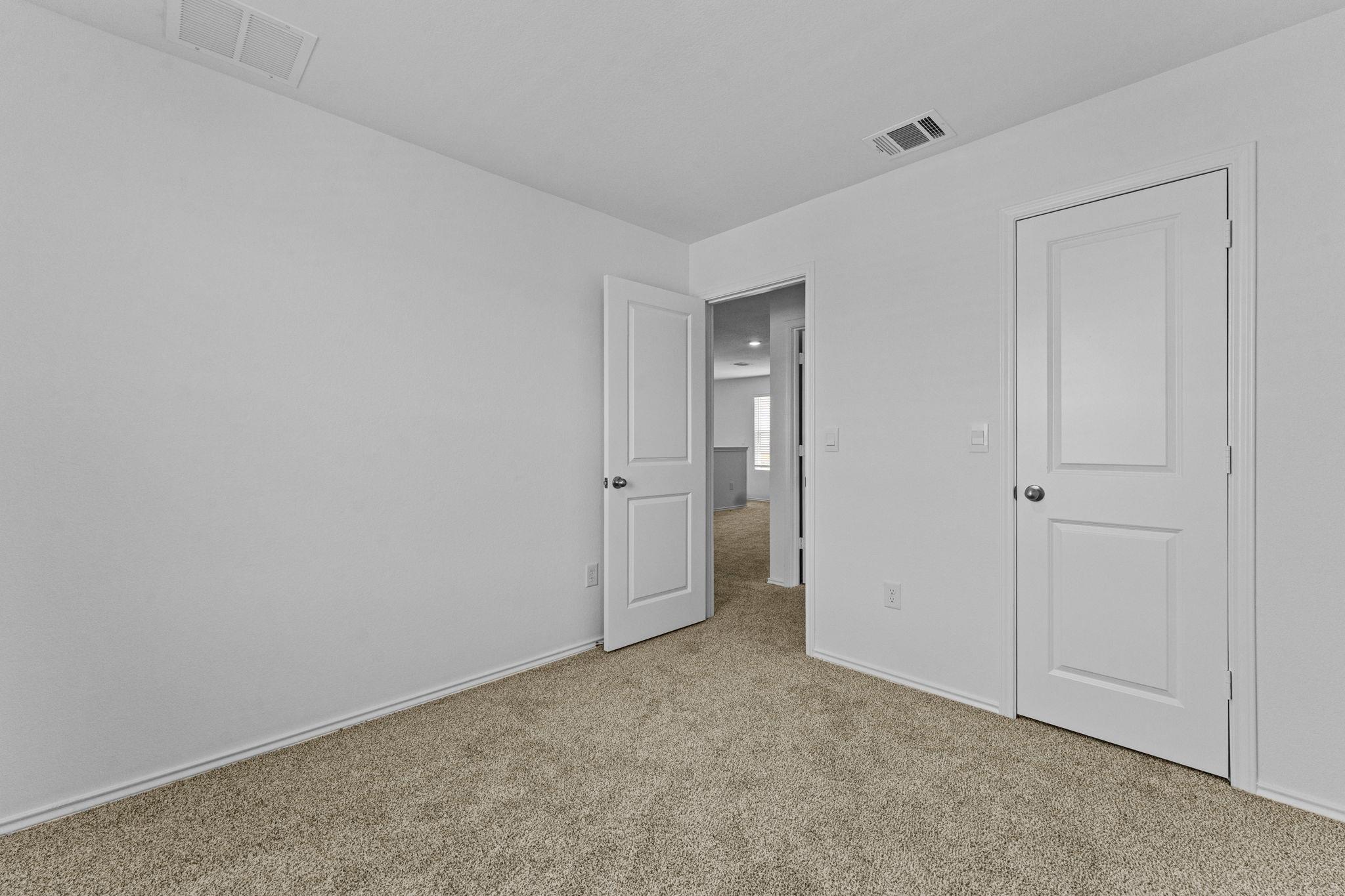 251 Bardwell Way Property Photo 9