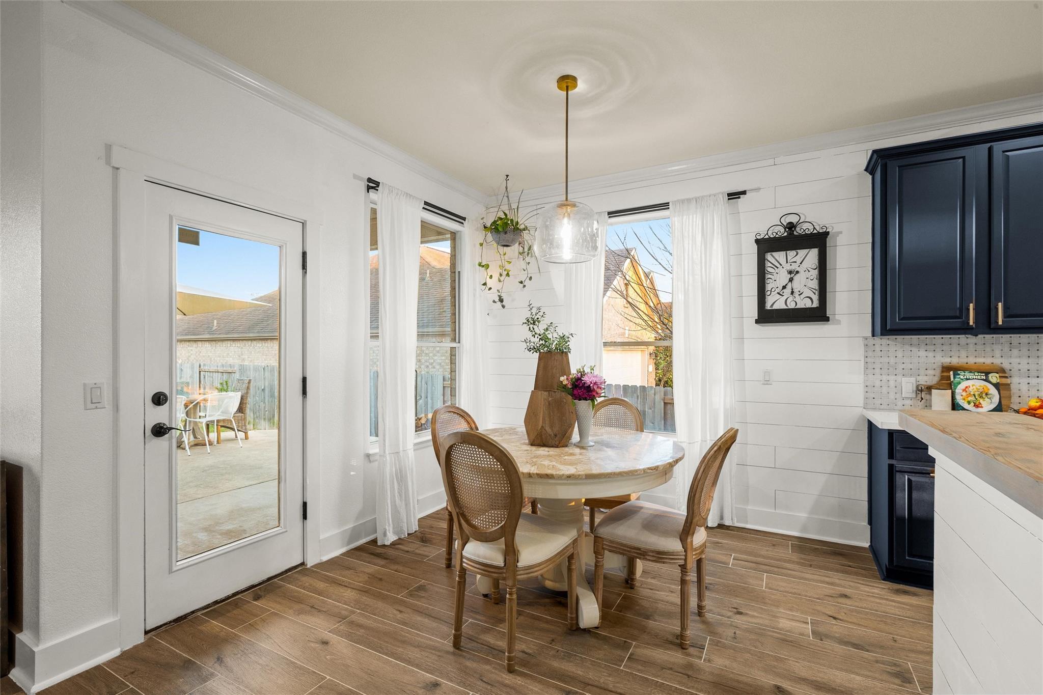 143 Enchanted Cv Property Photo 16