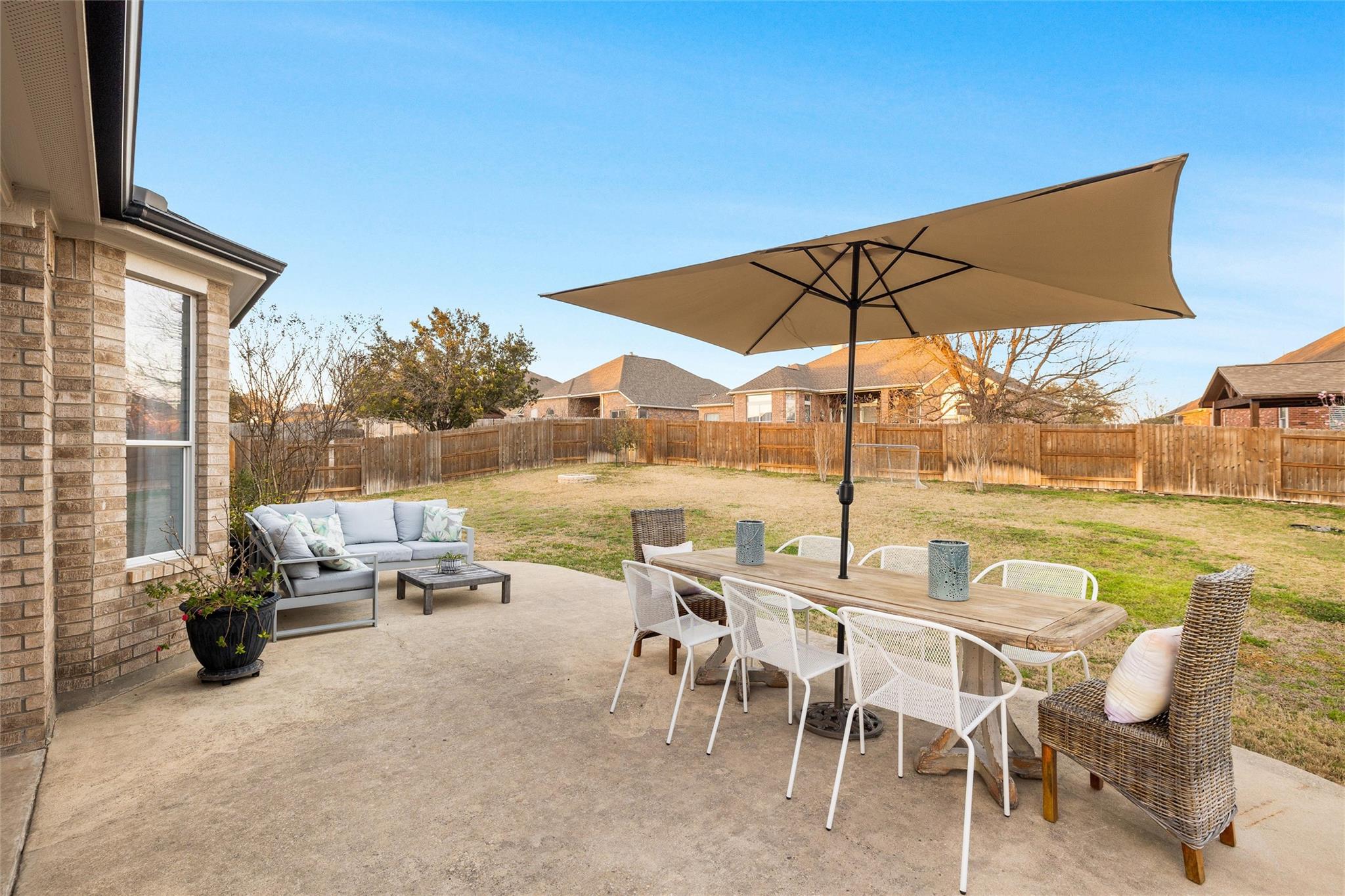143 Enchanted Cv Property Photo 38