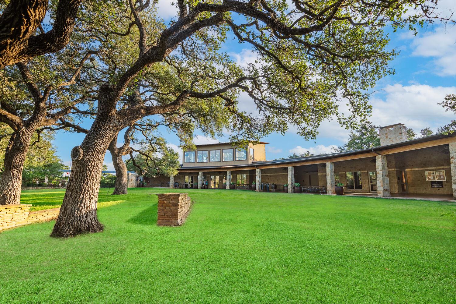 143 Enchanted Cv Property Photo 40