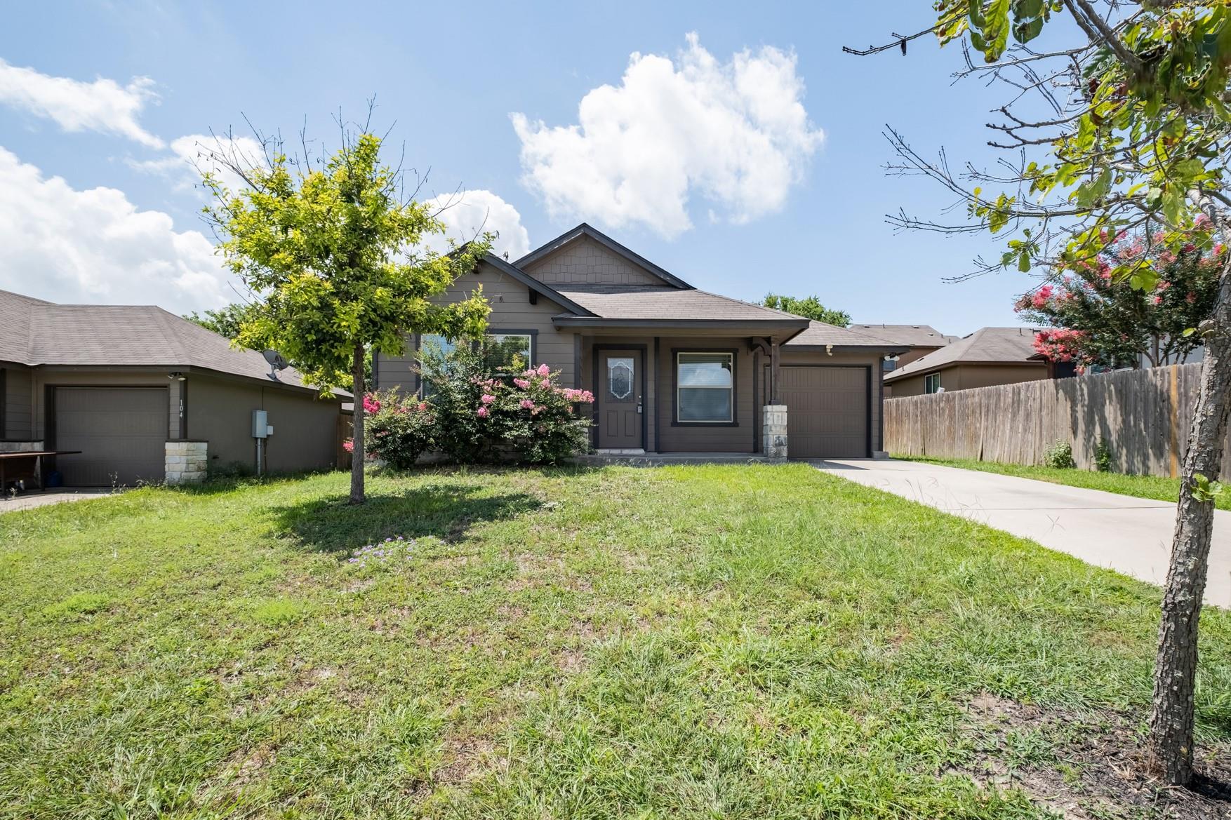 100 Azurite Dr Property Photo 2