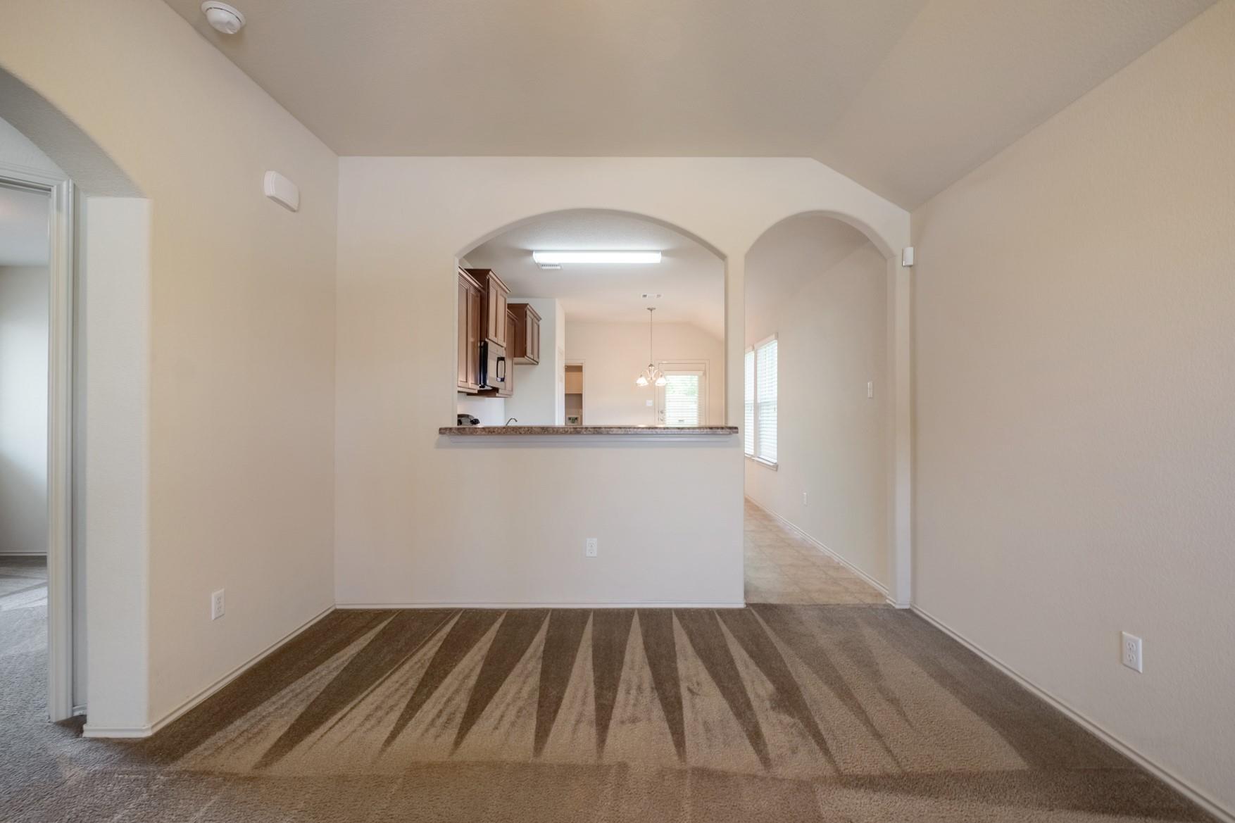 100 Azurite Dr Property Photo 6