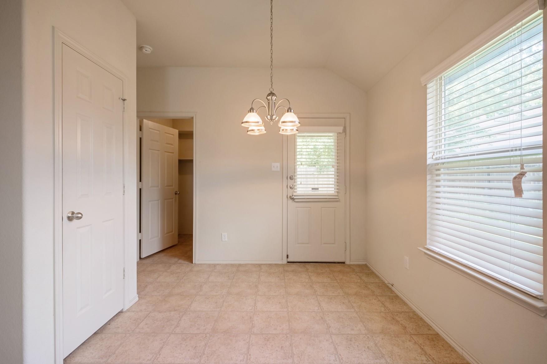 100 Azurite Dr Property Photo 10