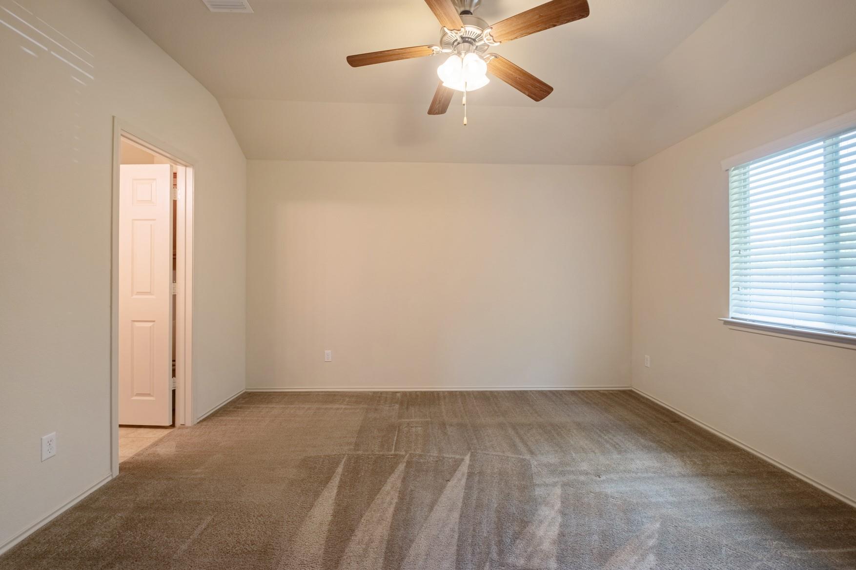 100 Azurite Dr Property Photo 12