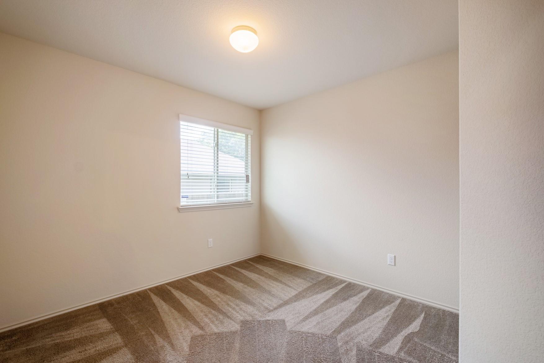 100 Azurite Dr Property Photo 15