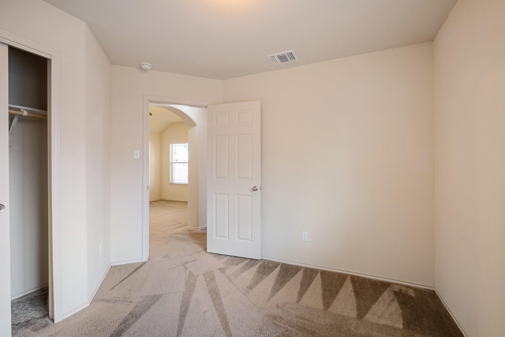 100 Azurite Dr Property Photo 16