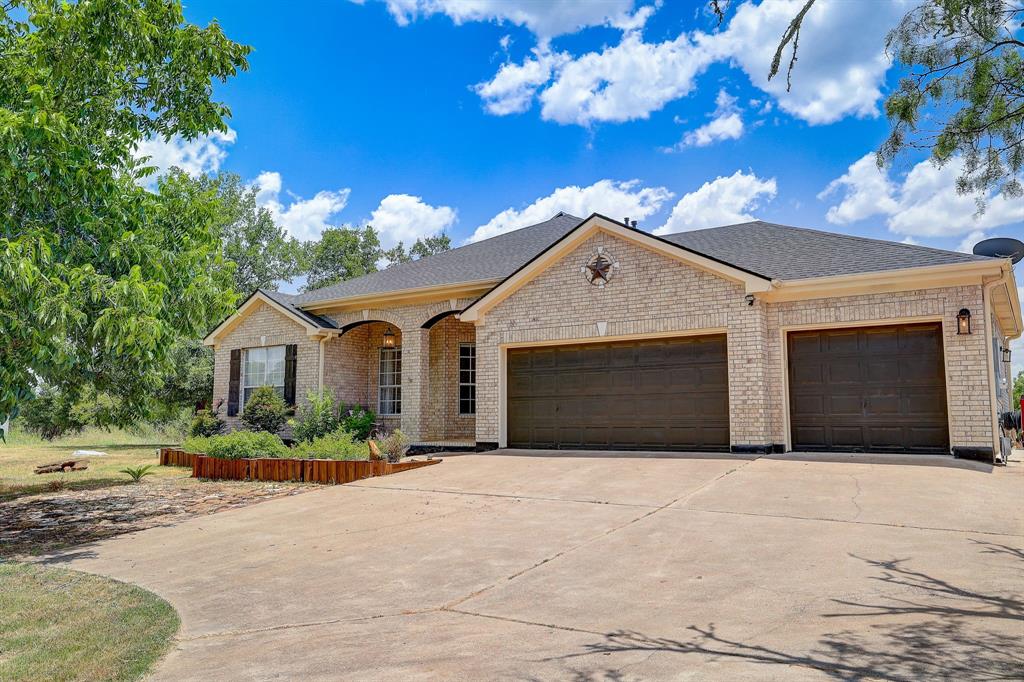 111 Llano CT Property Photo 1