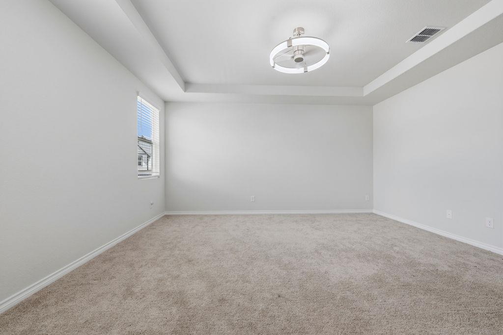 245 Leeland Dr Property Photo 13