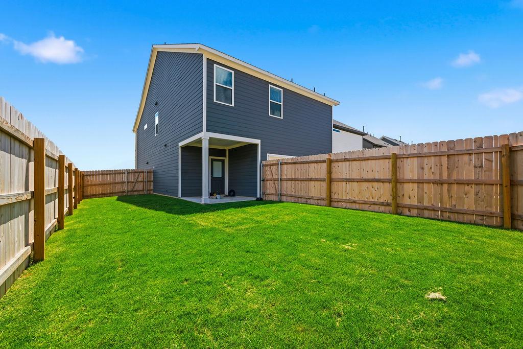 245 Leeland Dr Property Photo 25