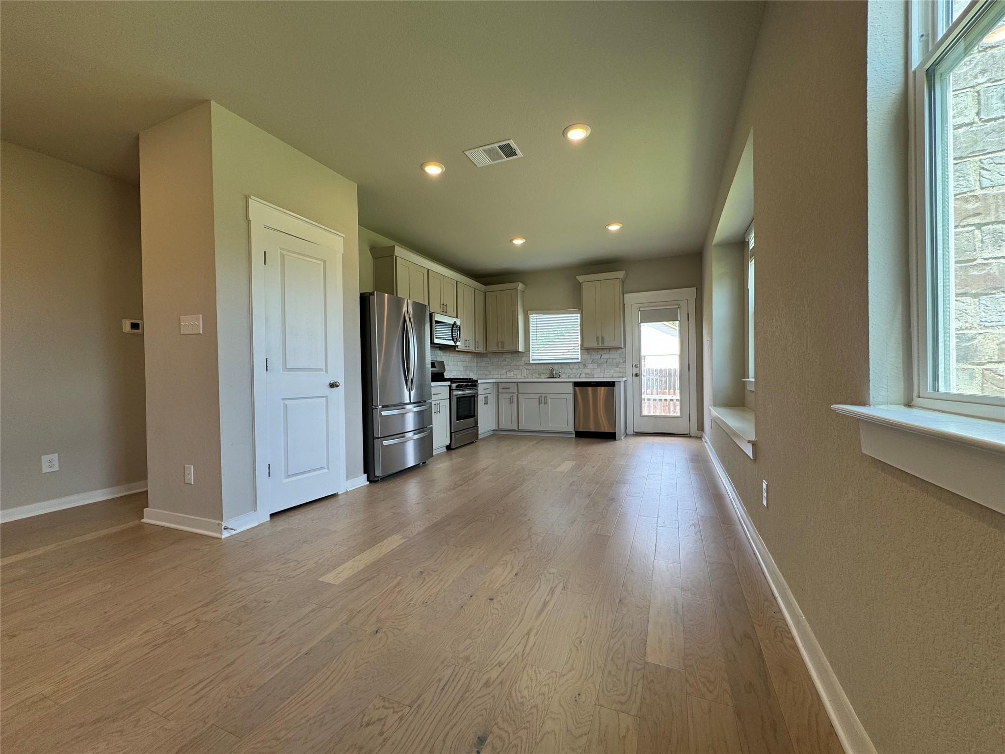 17502d Bay Skipper Dr Property Photo 6