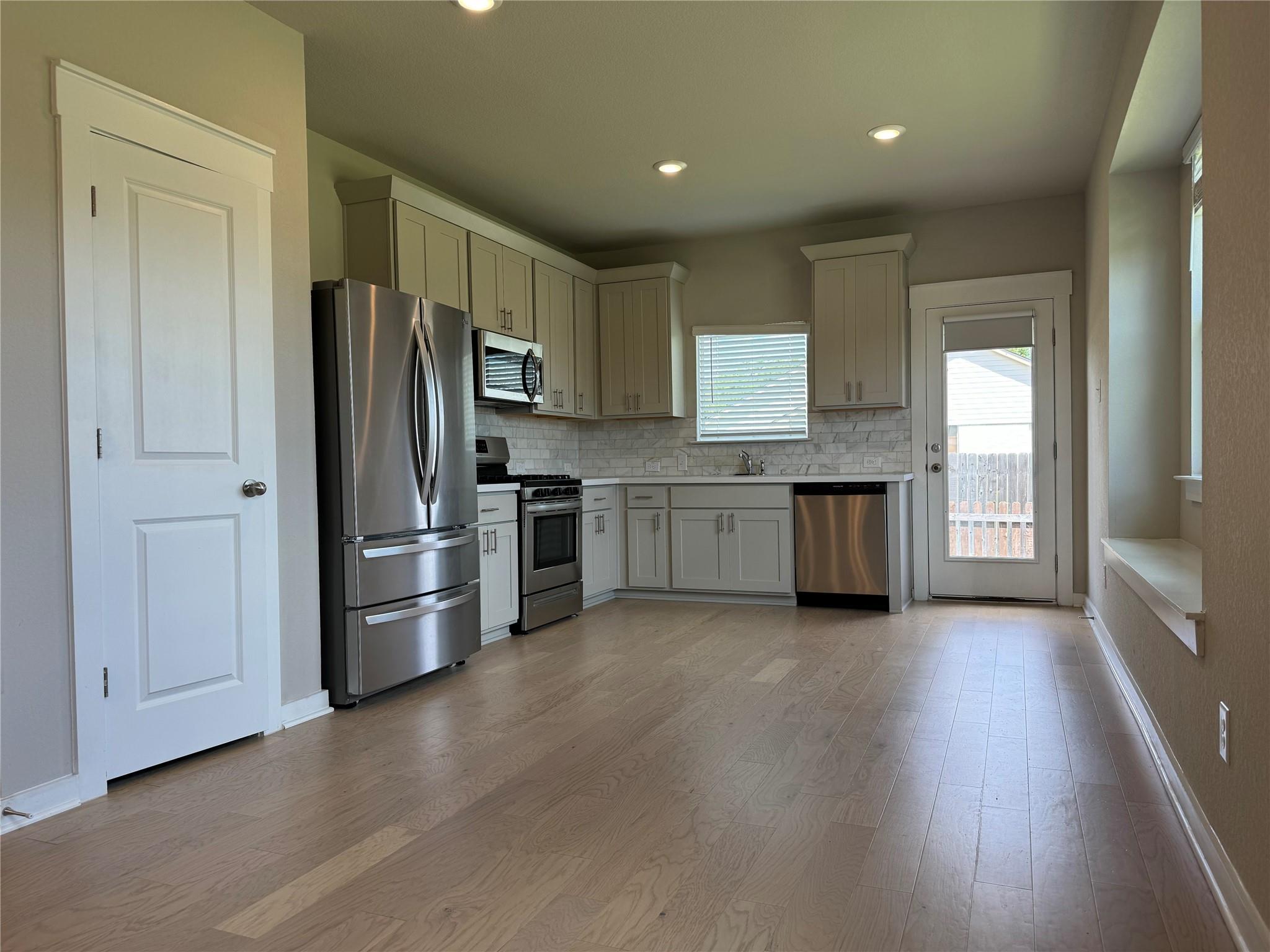 17502d Bay Skipper Dr Property Photo 7