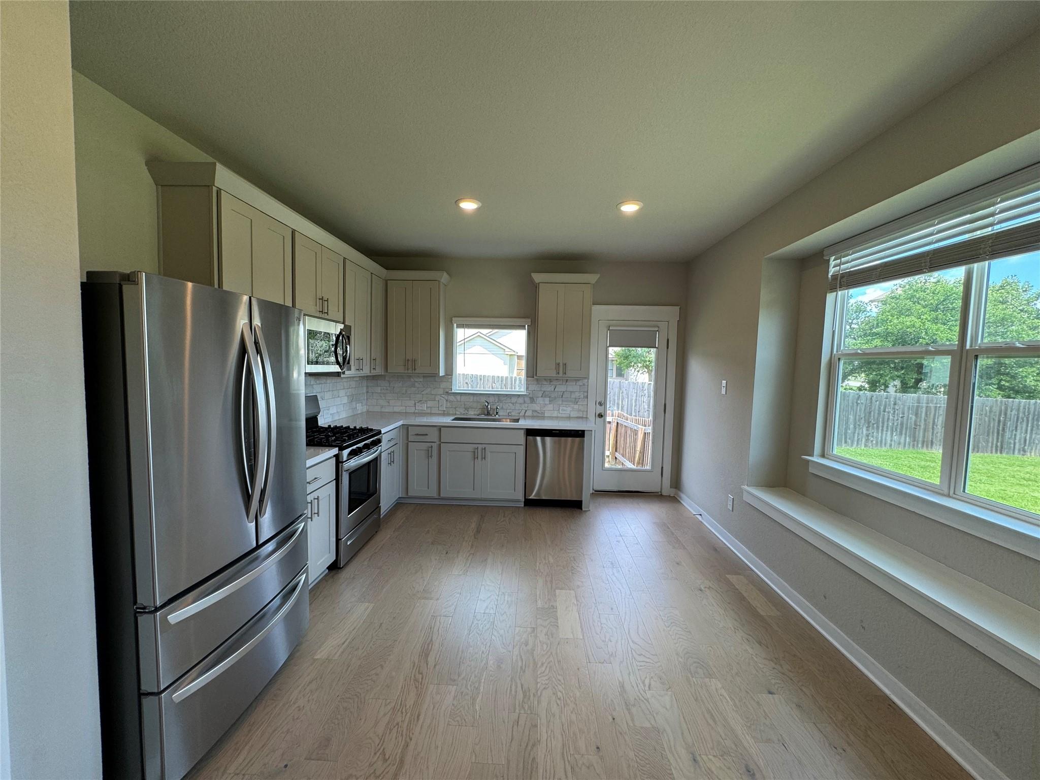17502d Bay Skipper Dr Property Photo 9