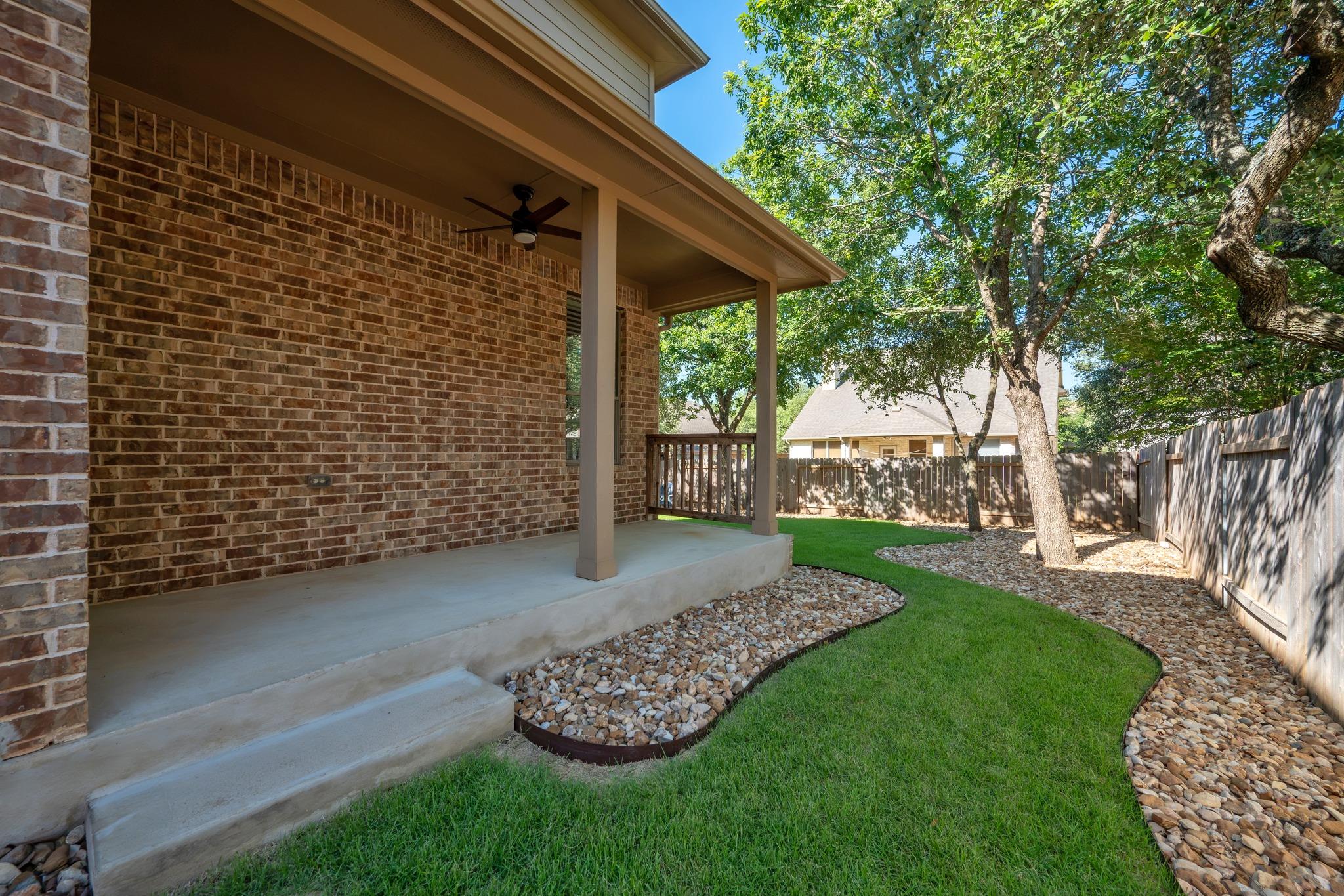 8620 Alophia Dr Property Photo 27