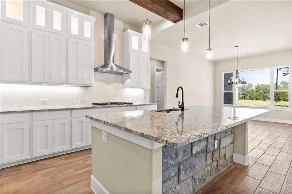 312 Spicewood Trails Dr Property Photo 8