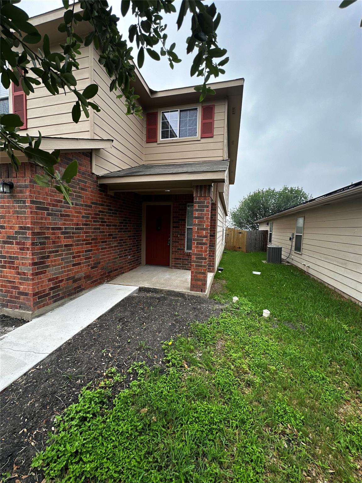 3922595 Property Photo 2