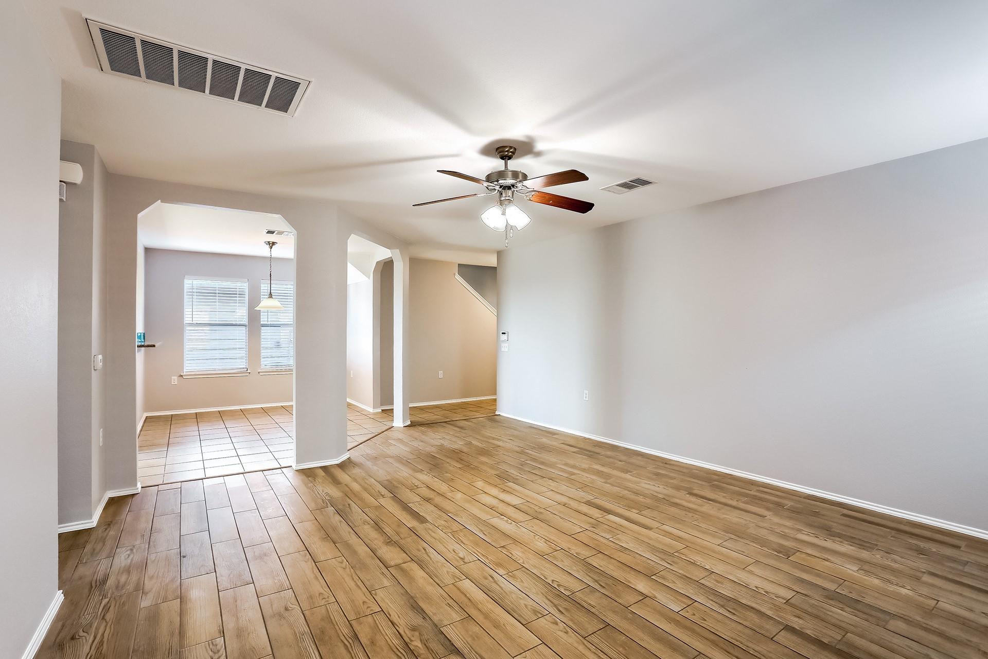 3922595 Property Photo 5