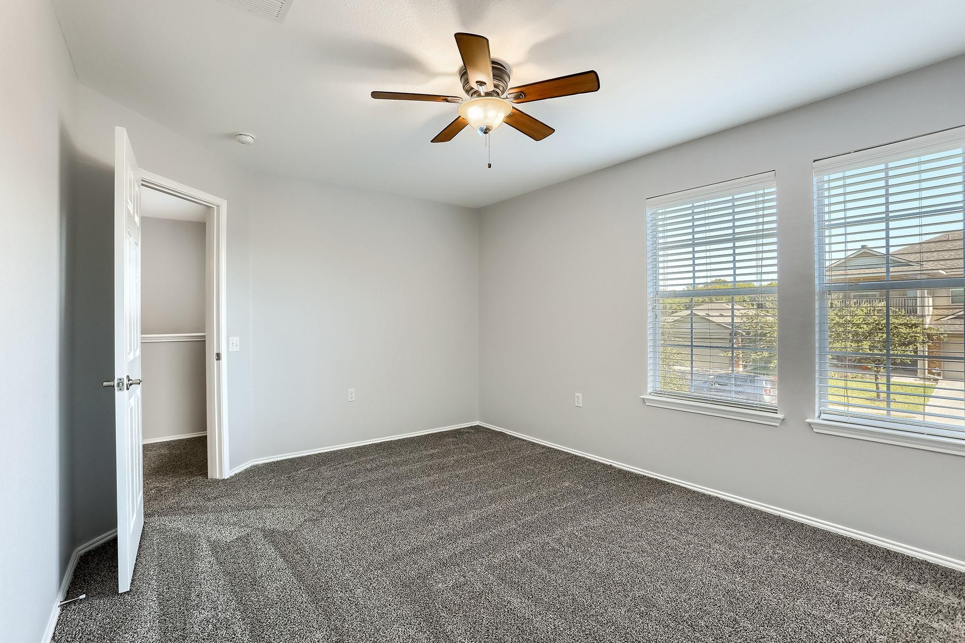 3922595 Property Photo 24