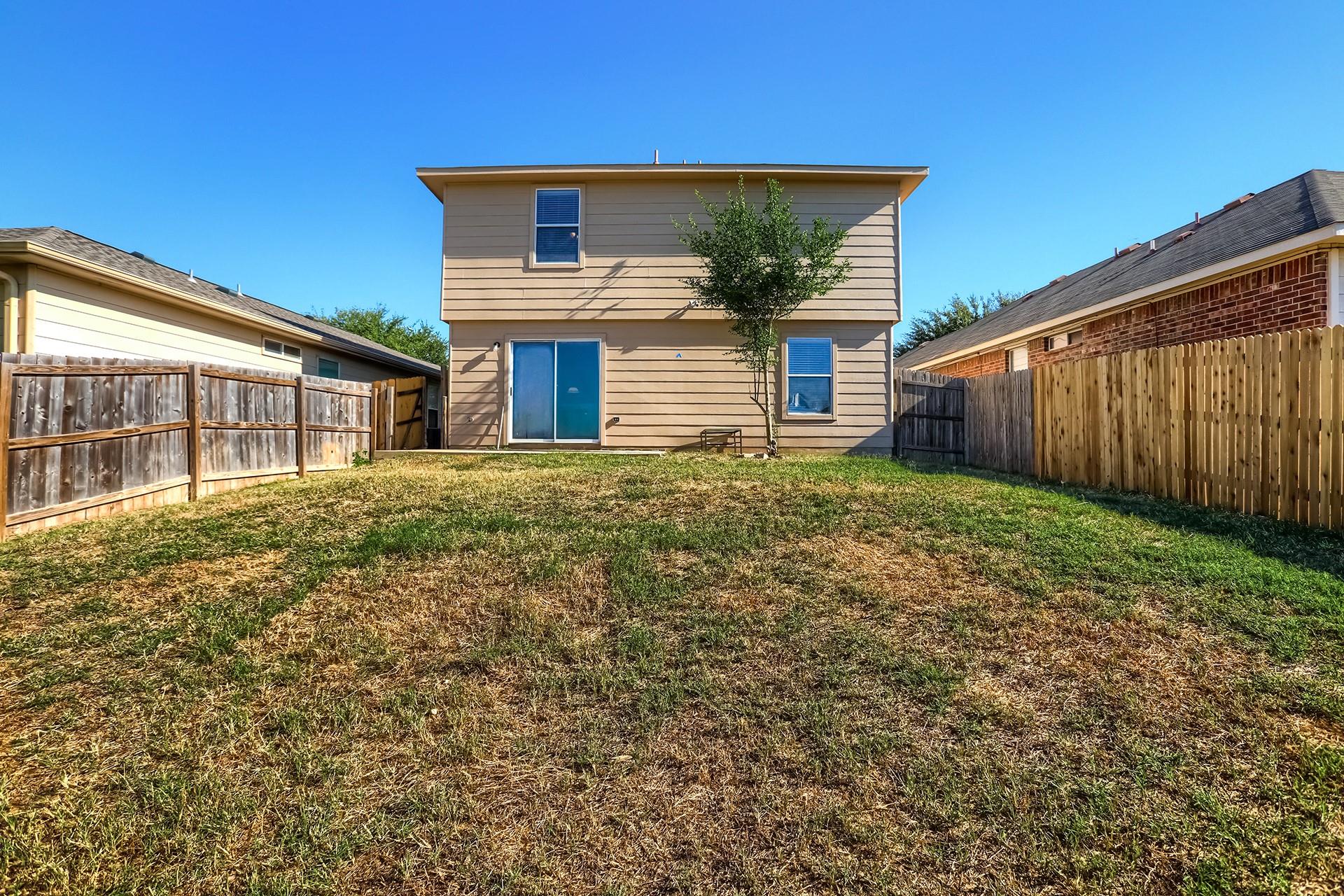 3922595 Property Photo 35