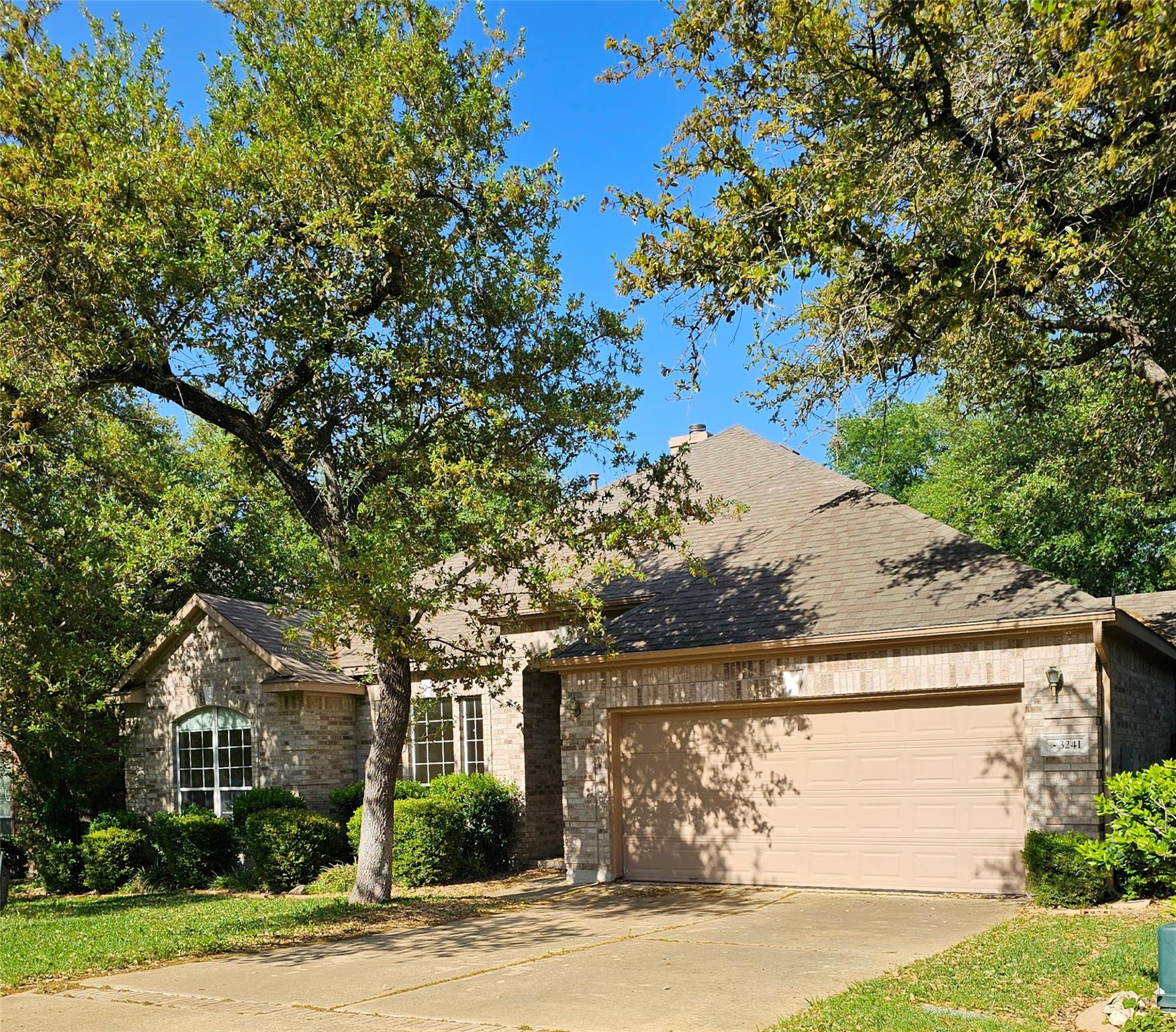3241 Ranch Park Trl Property Photo 1