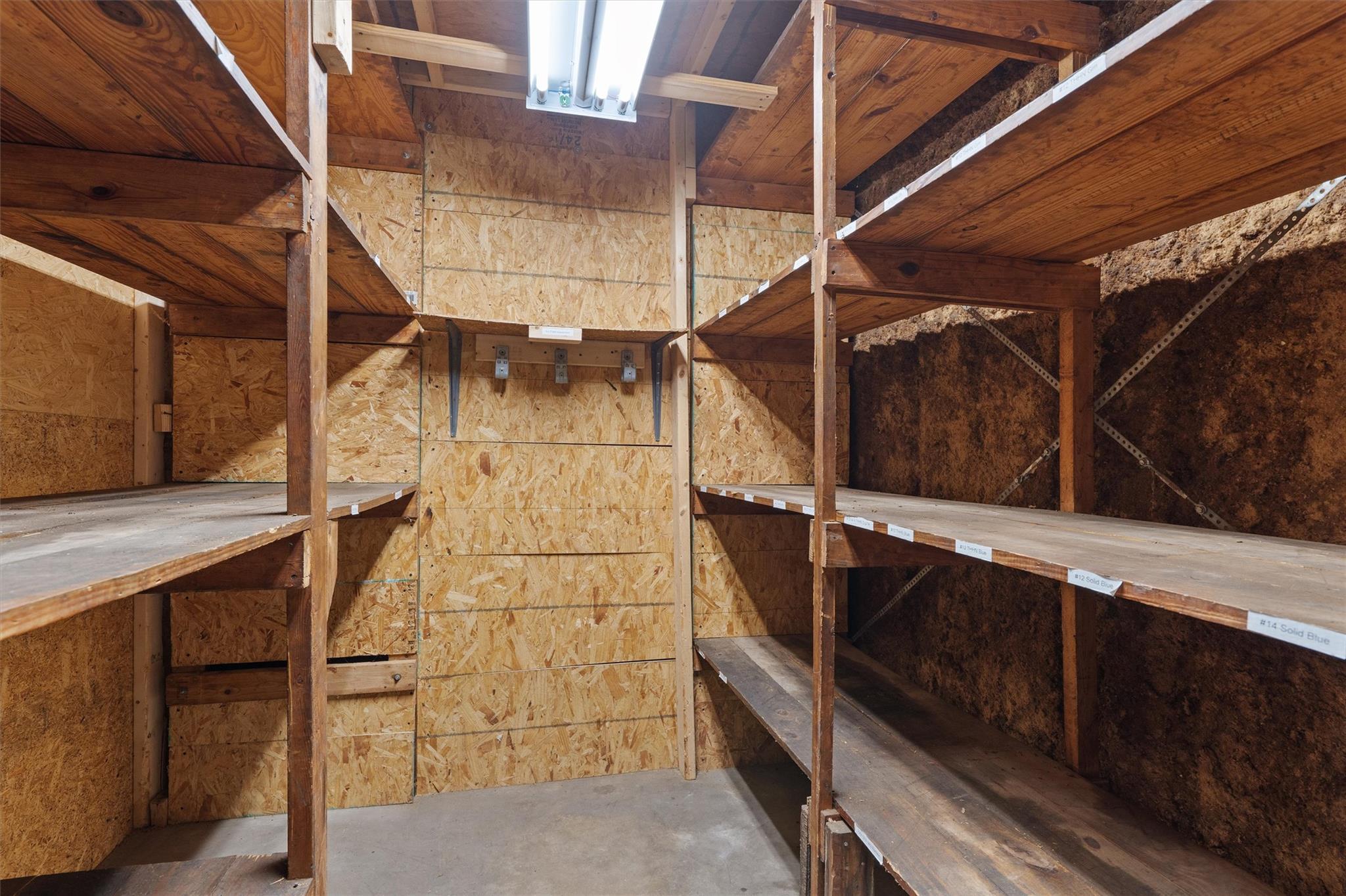 1916 W Cameron Ave Property Photo 21