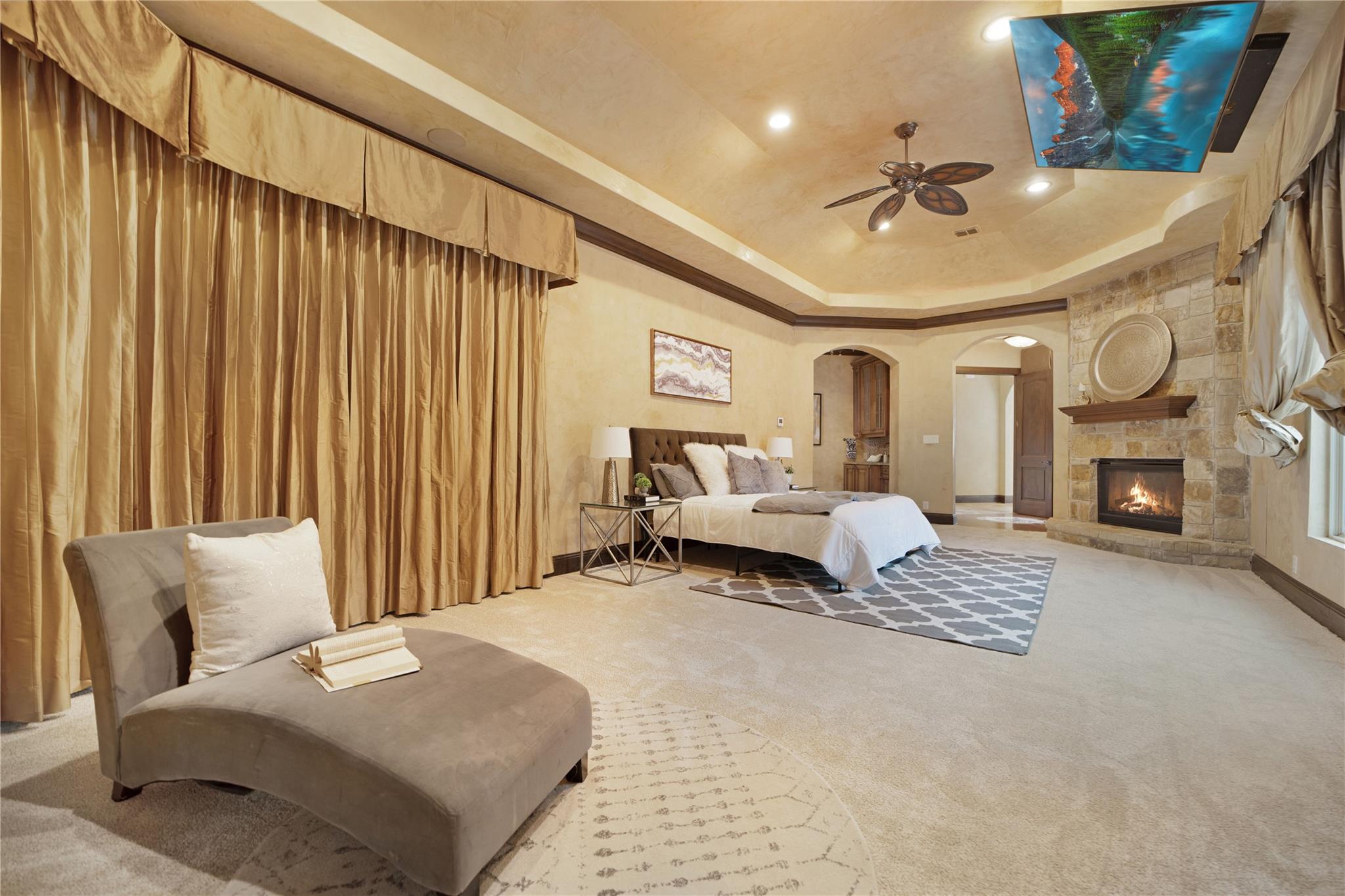 1024 Spanish Trl Property Photo 10