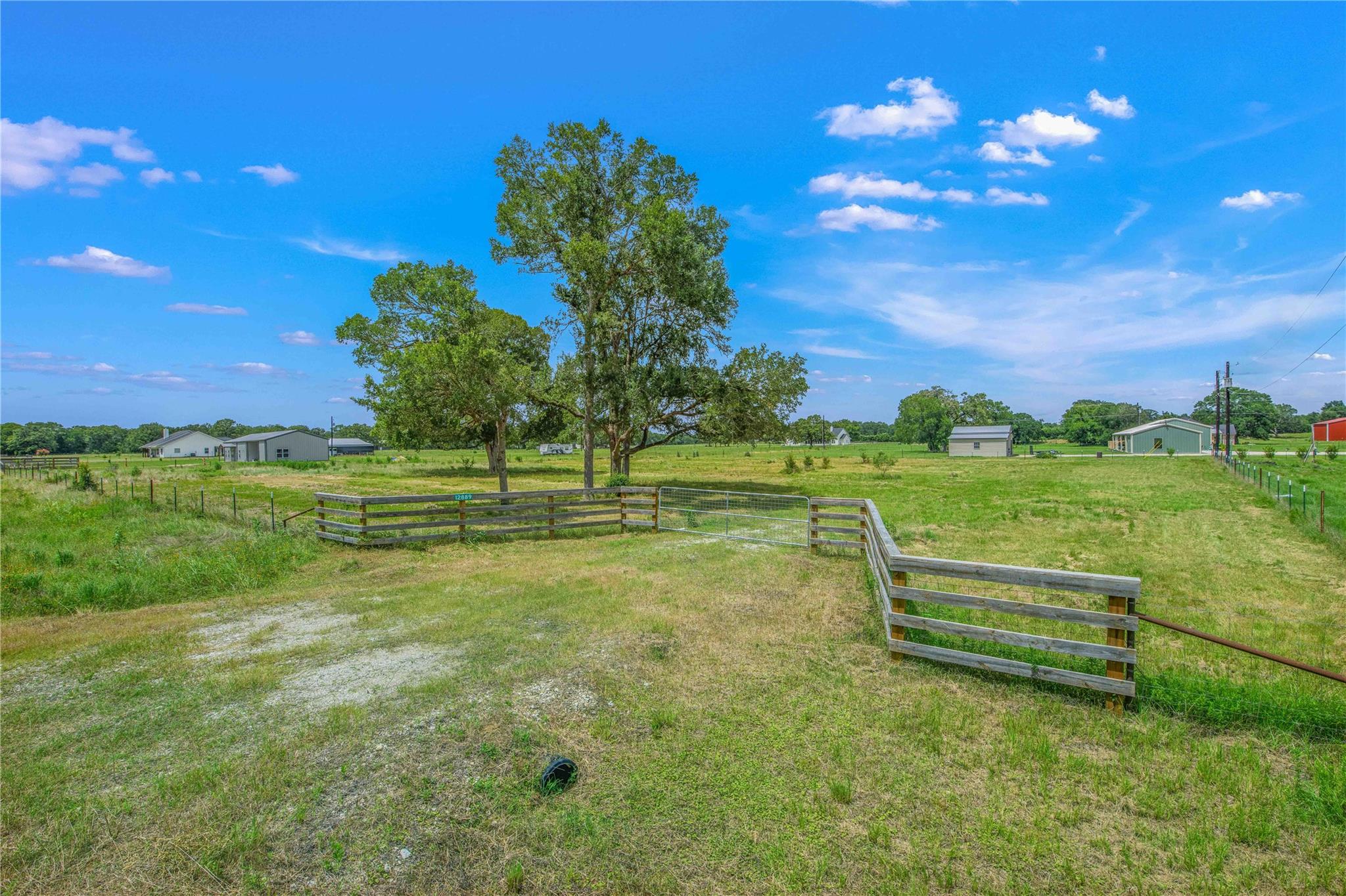12889 Della Love Rd Property Photo 2