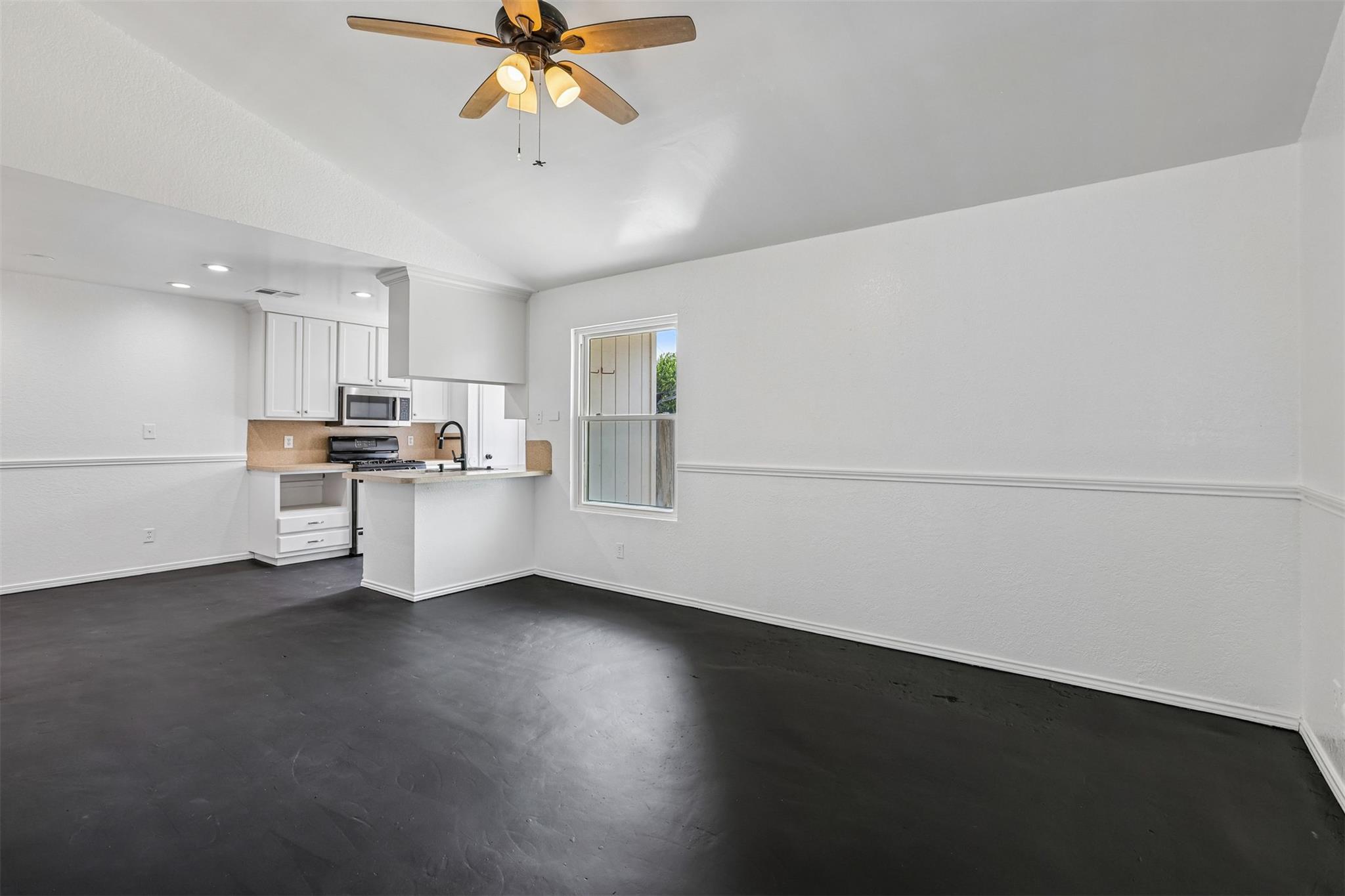 16100 Windermere Dr Property Photo 2