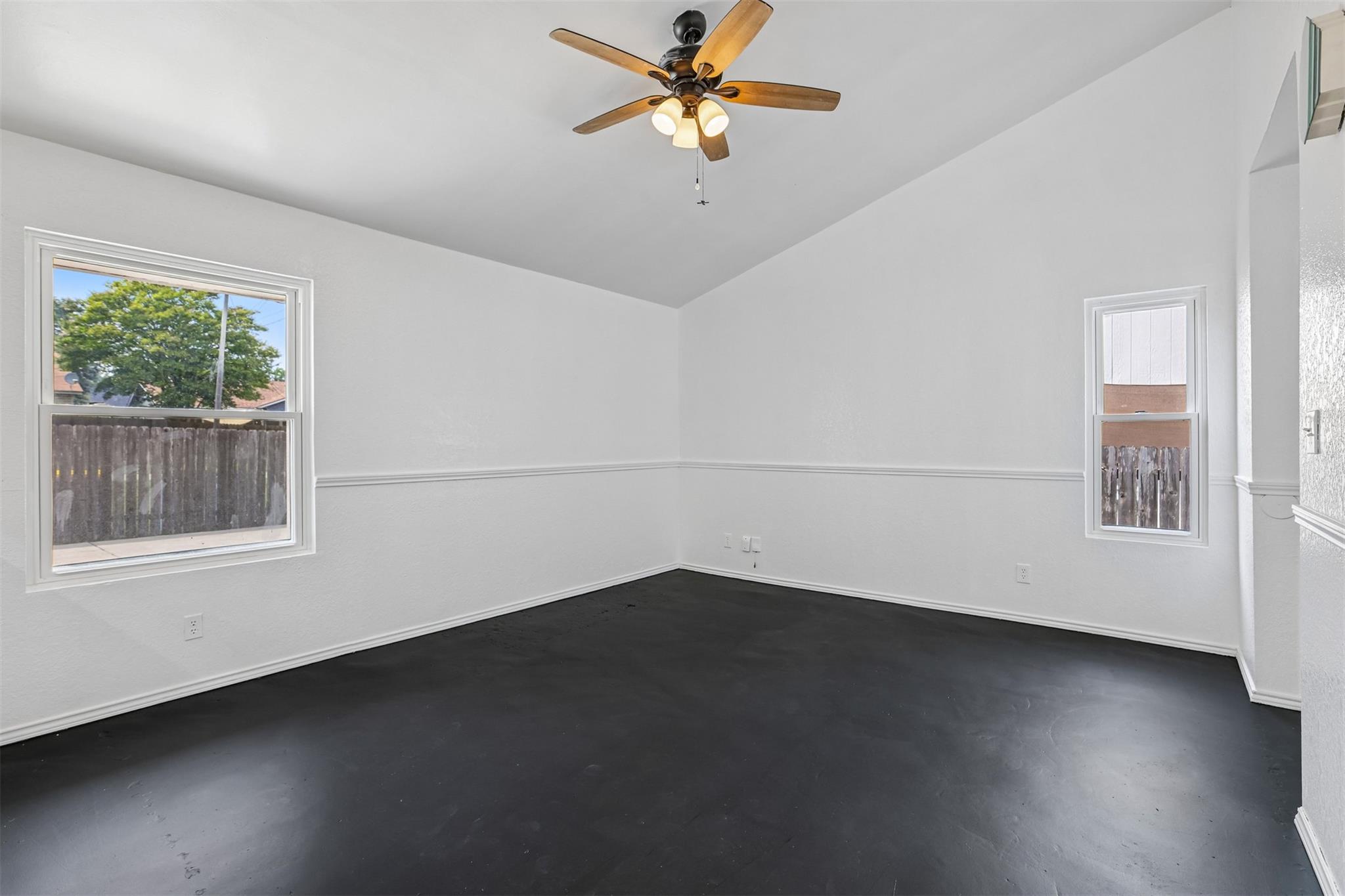 16100 Windermere Dr Property Photo 6