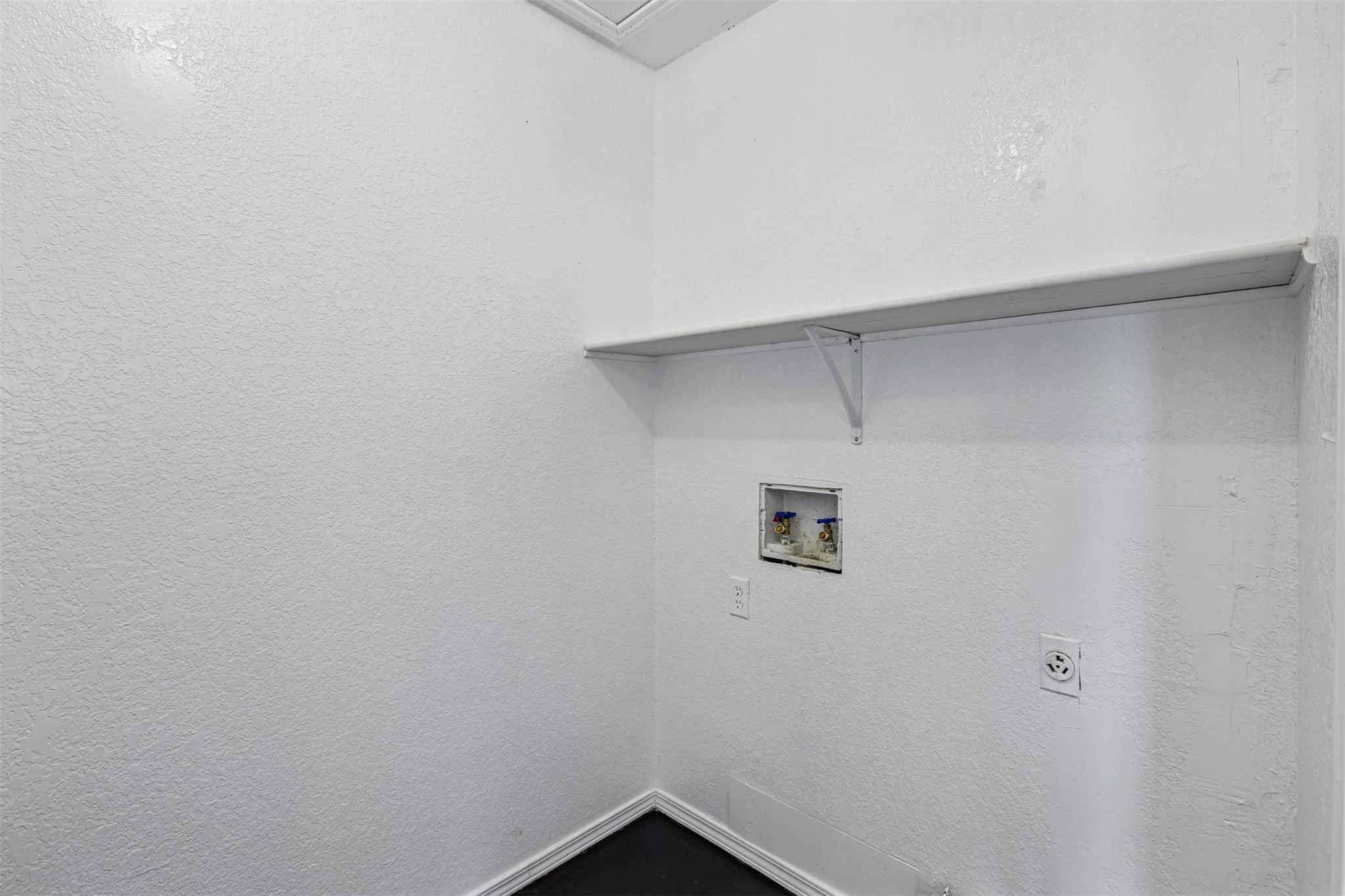 16100 Windermere Dr Property Photo 27
