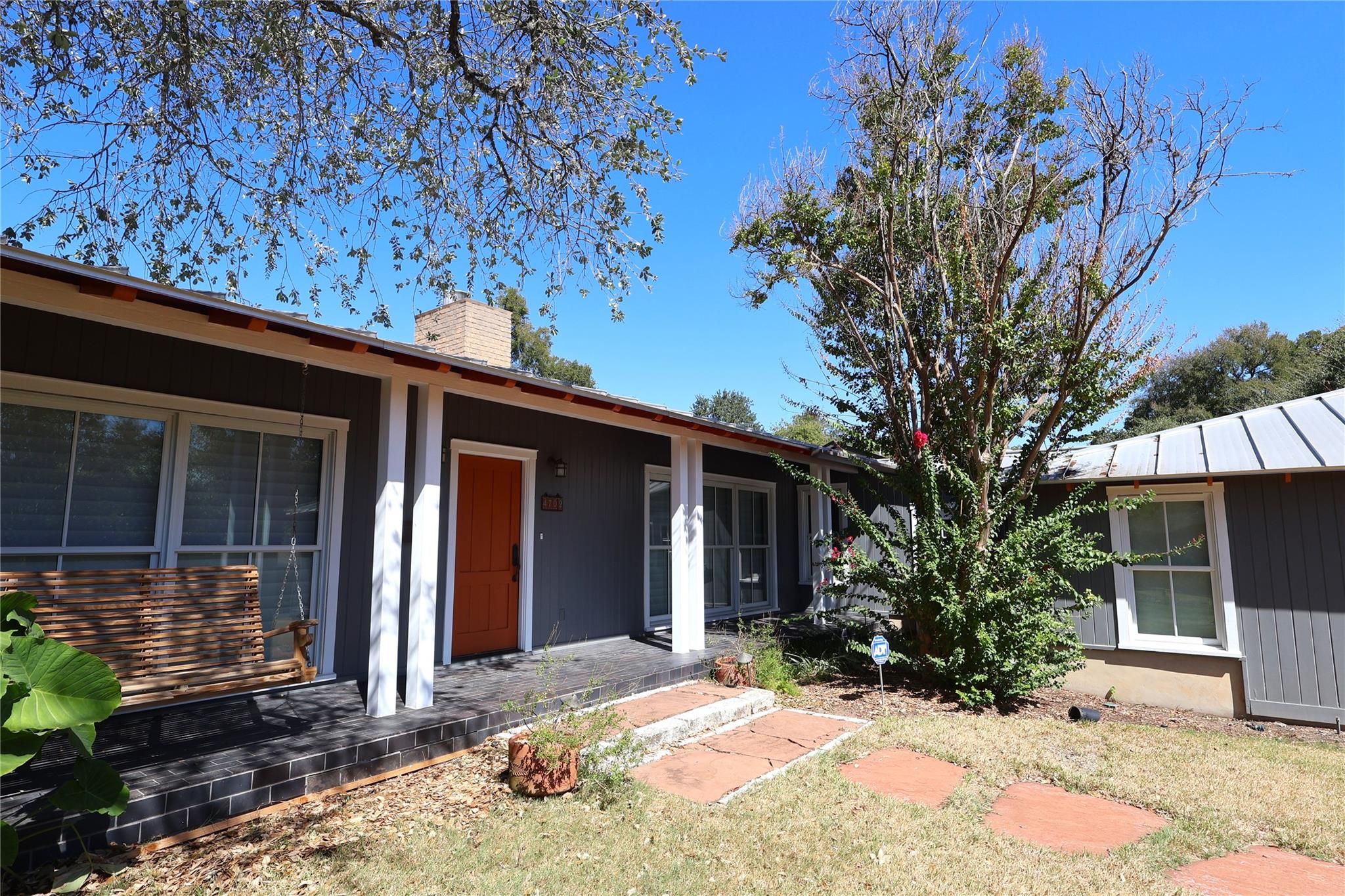 4702 Shadow Ln Property Photo 2