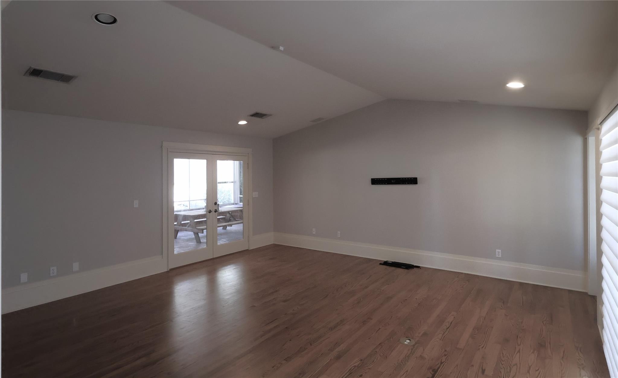 4702 Shadow Ln Property Photo 5