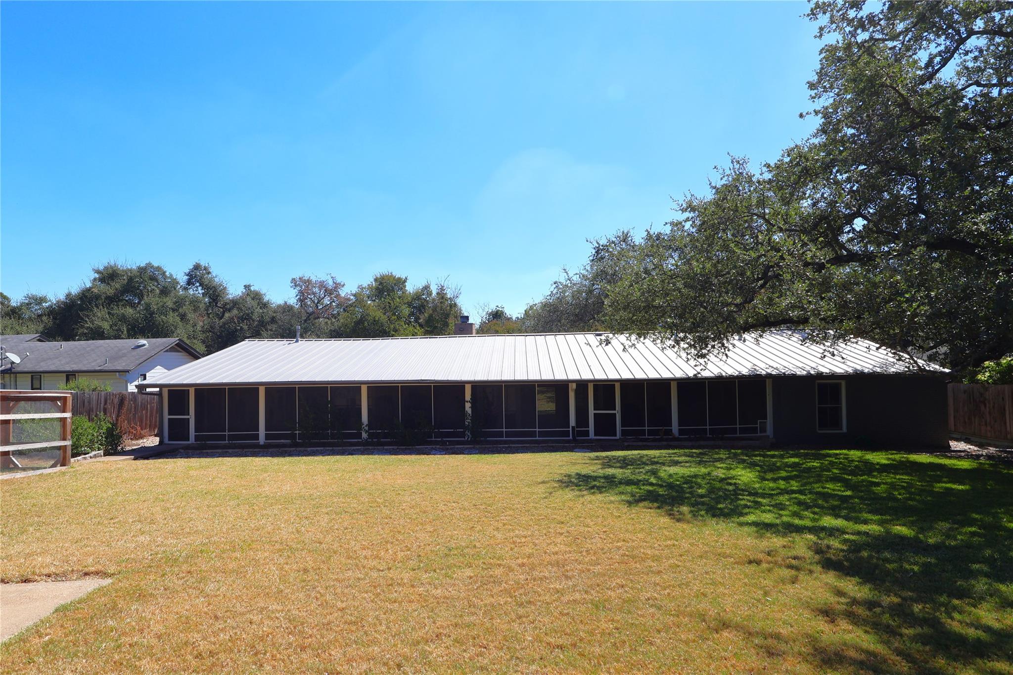 4702 Shadow Ln Property Photo 14