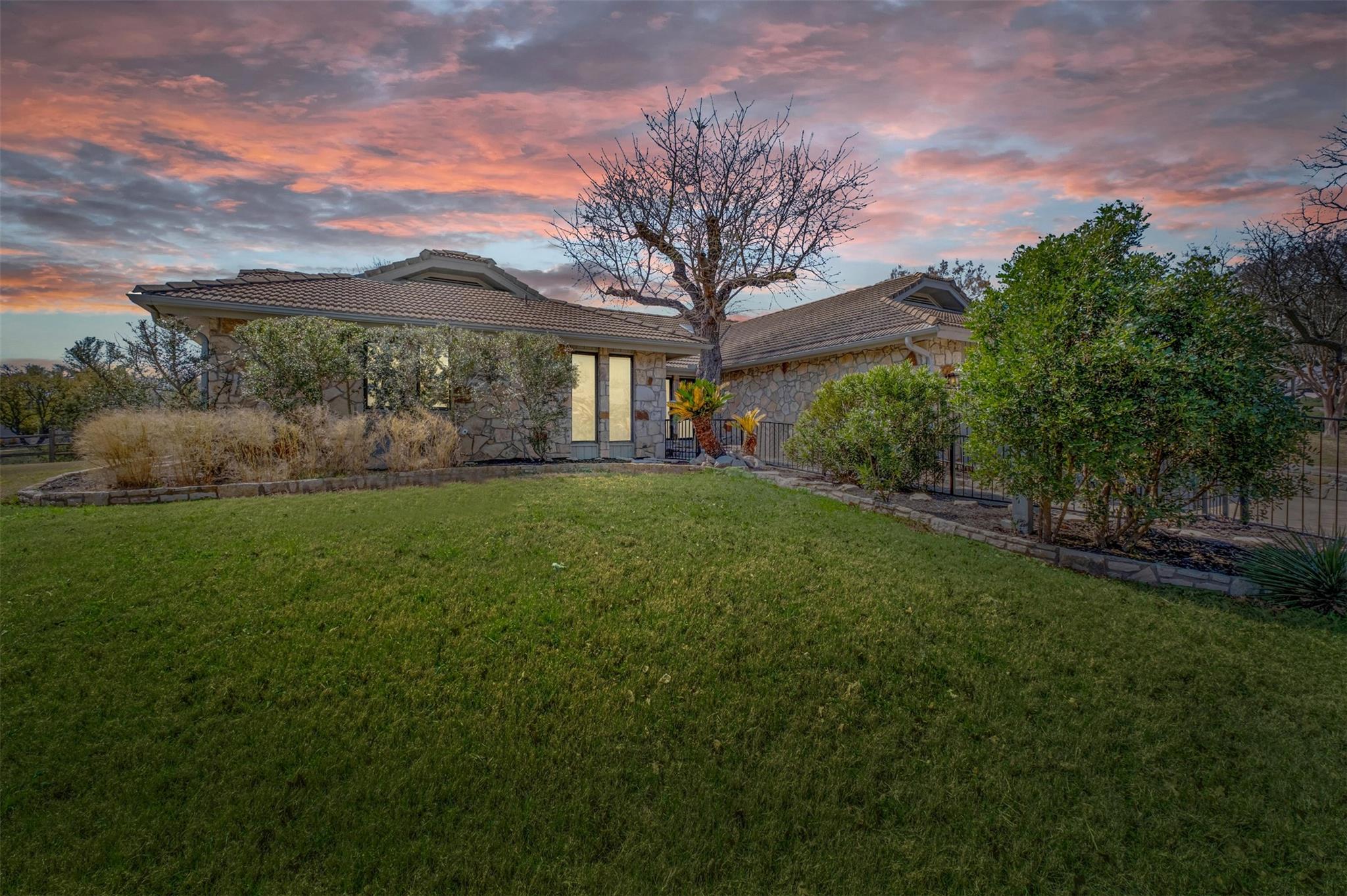 107 Boot HL Property Photo 1