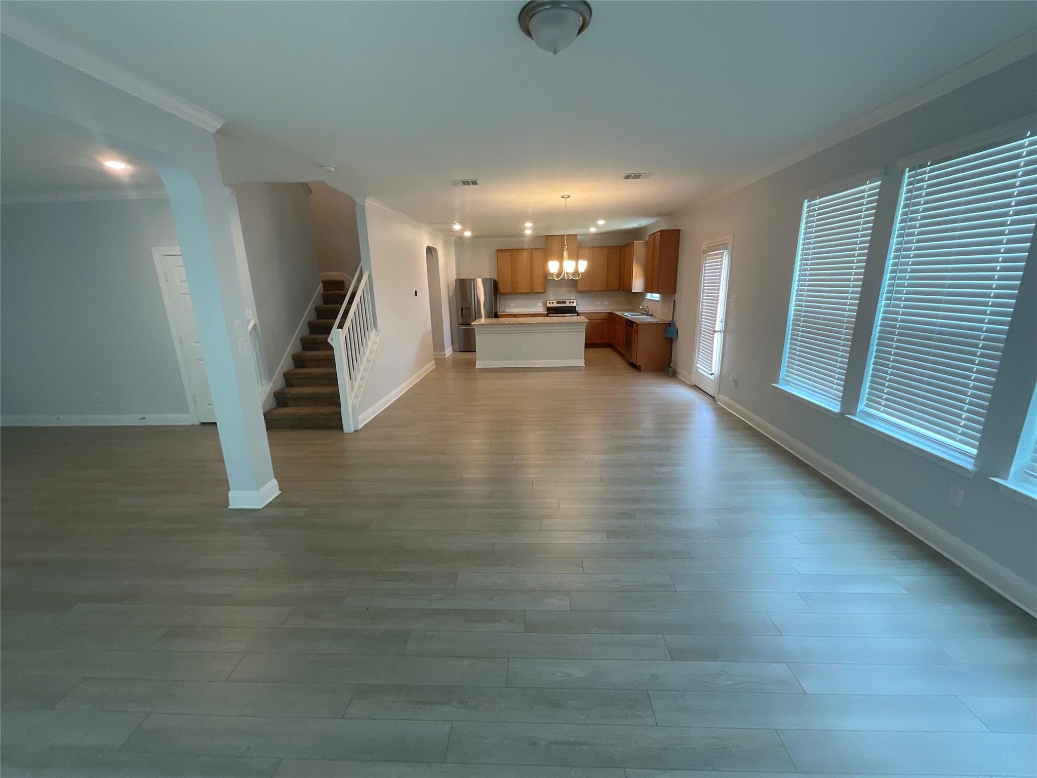 13821 Abraham Lincoln St Property Photo 5