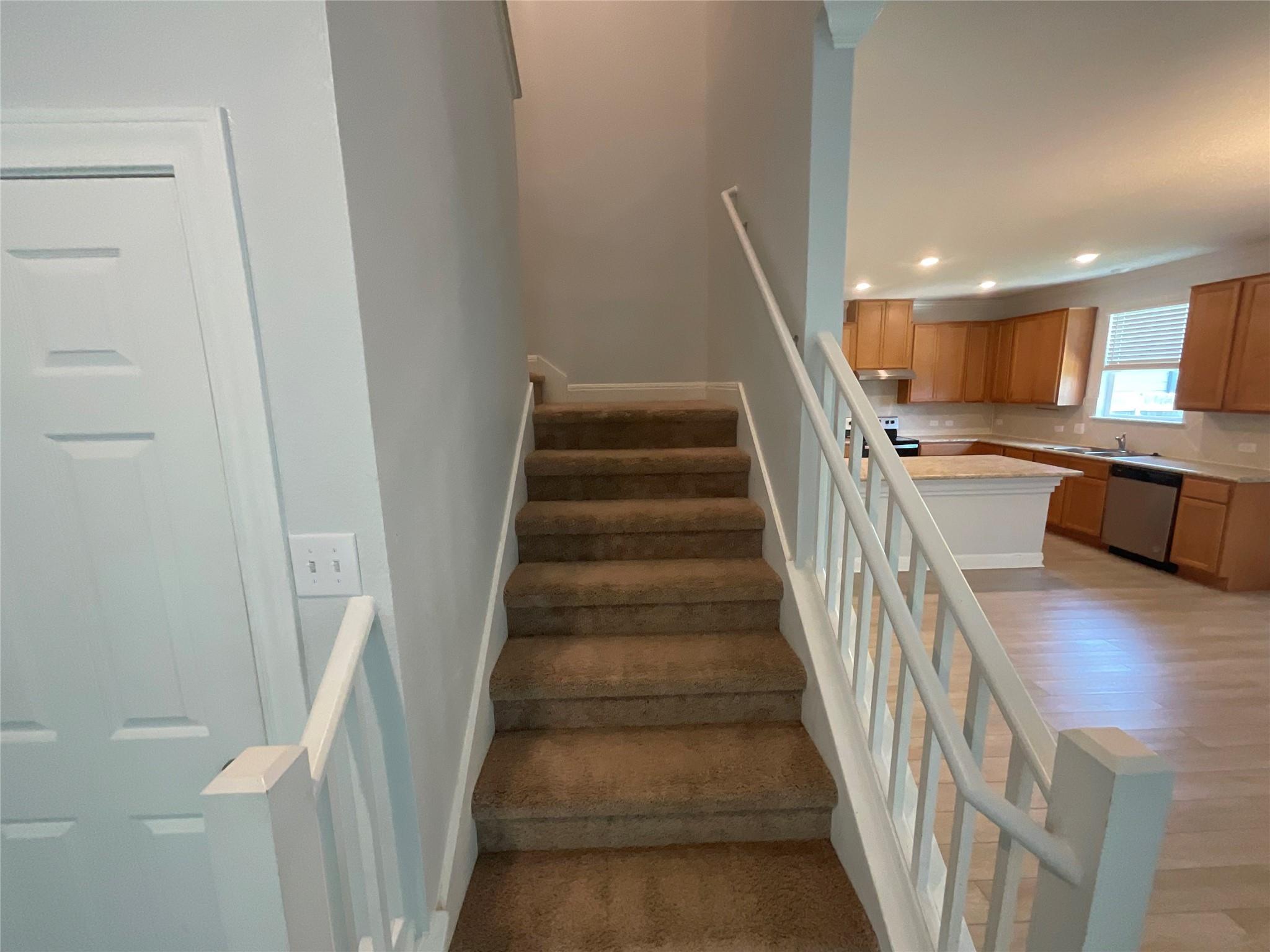 13821 Abraham Lincoln St Property Photo 10