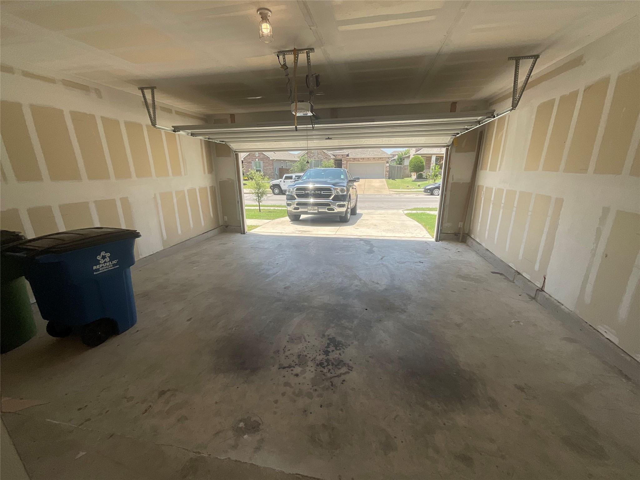 13821 Abraham Lincoln St Property Photo 28