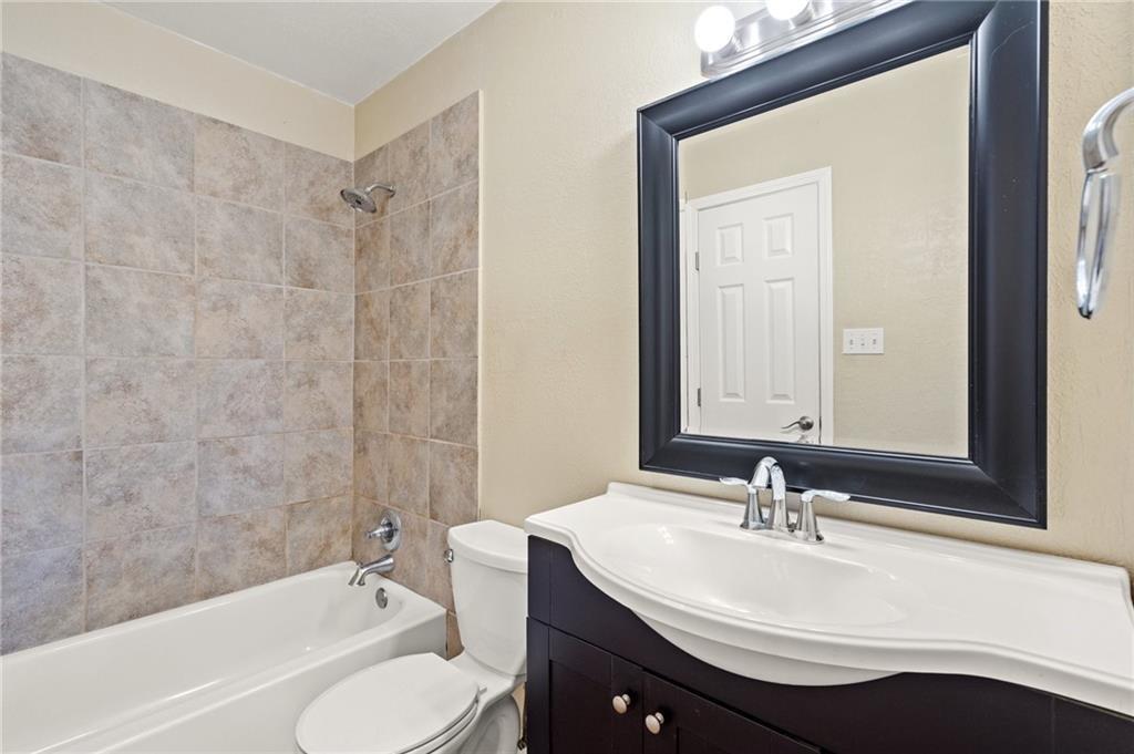 4819 Misty Slope Ln Property Photo 12