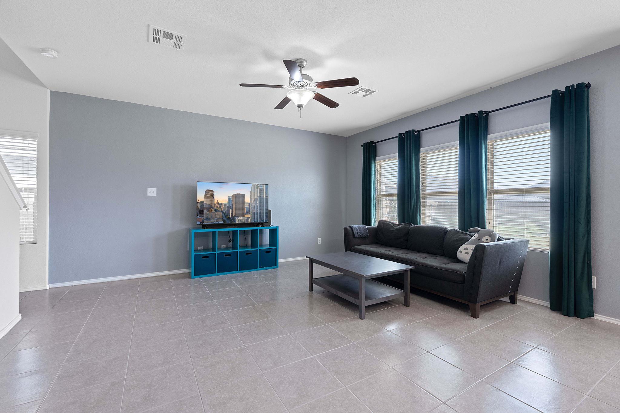 520 Shimek St #14a Property Photo 5