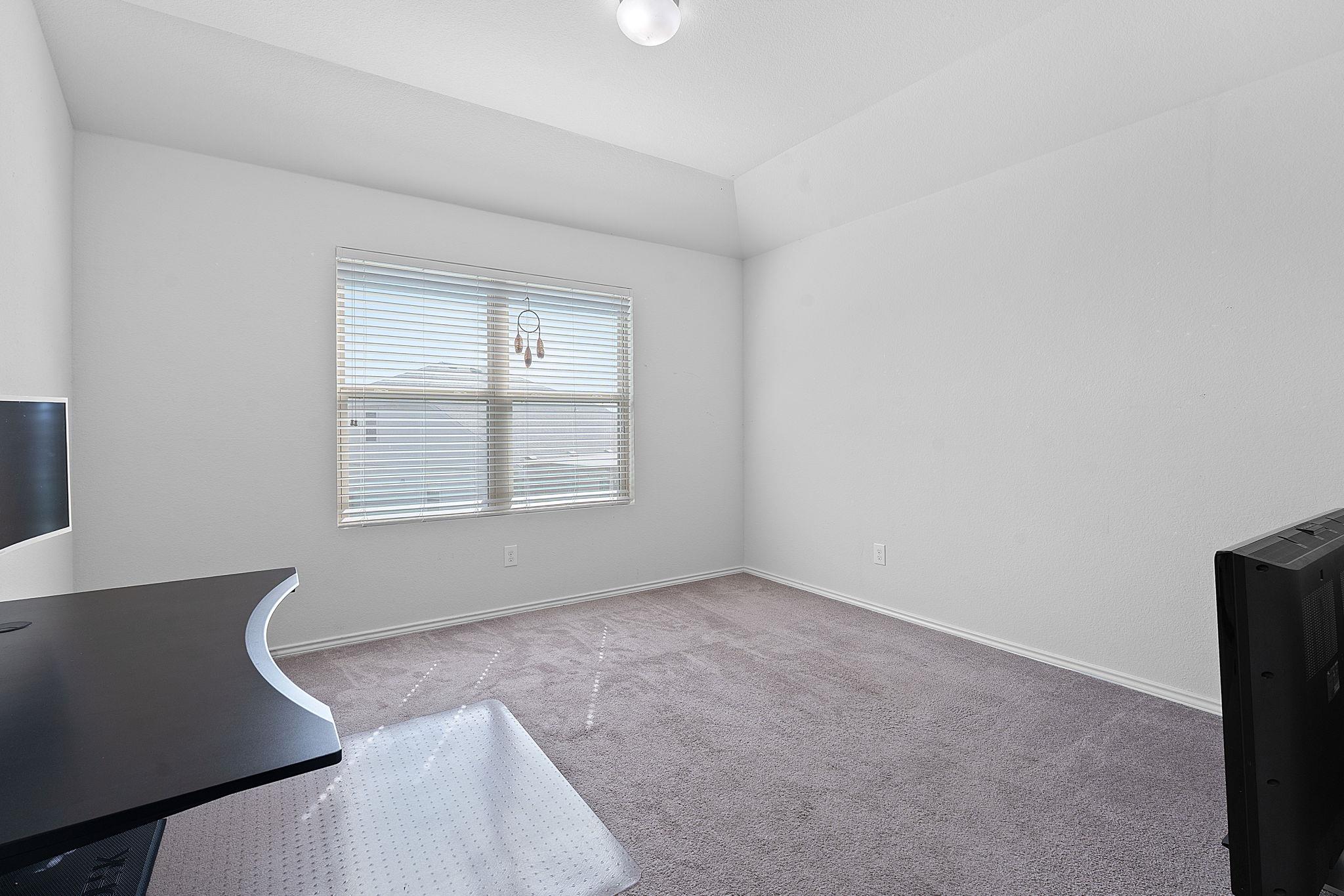 520 Shimek St #14a Property Photo 13