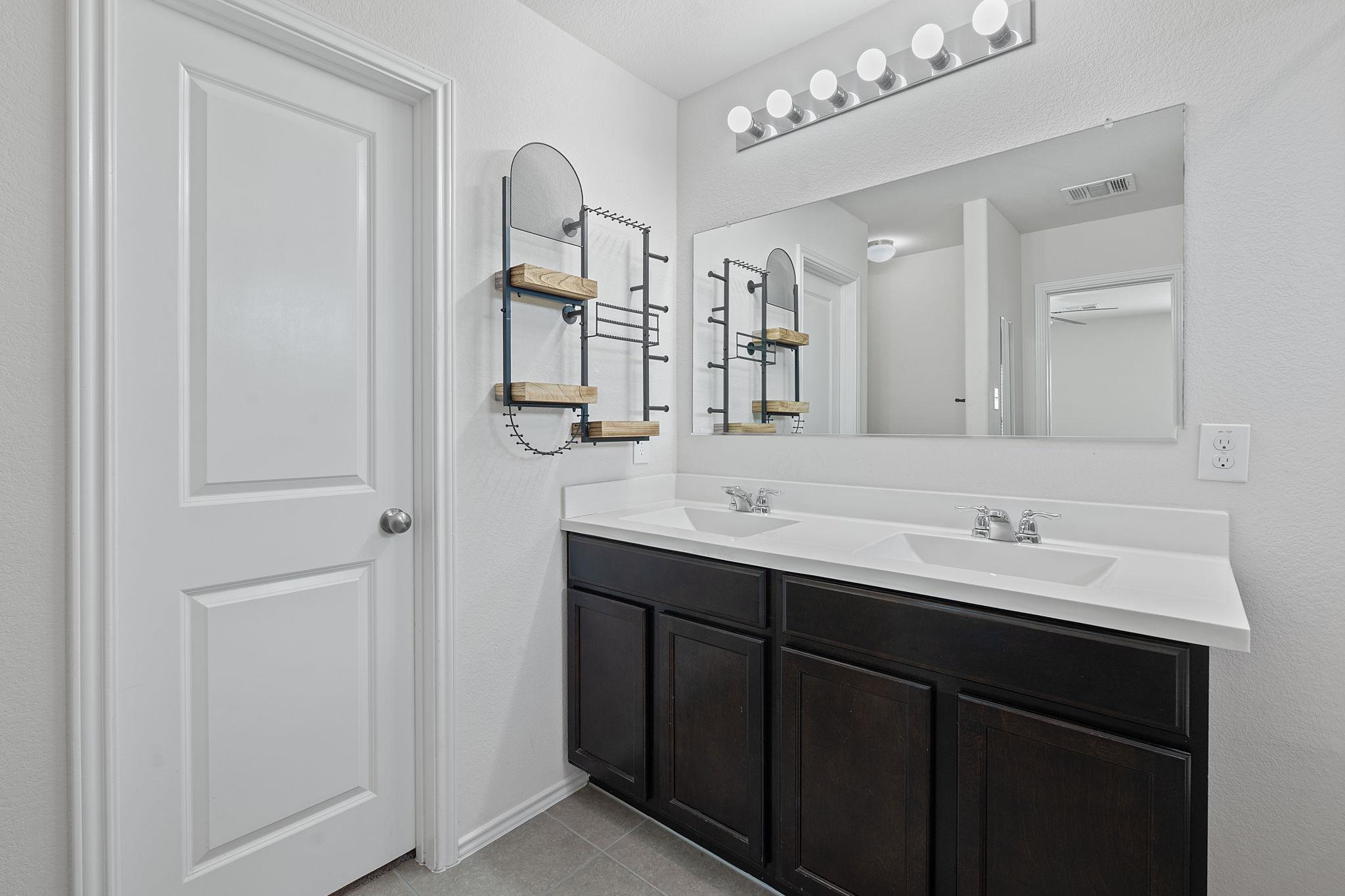 520 Shimek St #14a Property Photo 20