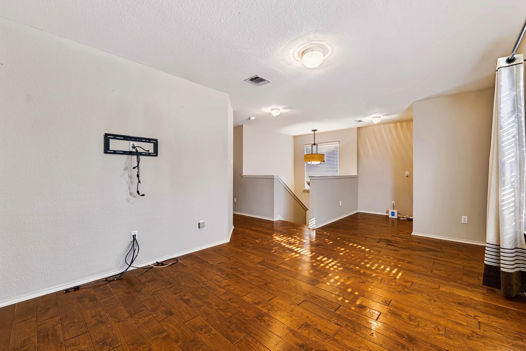 1421 Davis Mountain Loop Property Photo 23