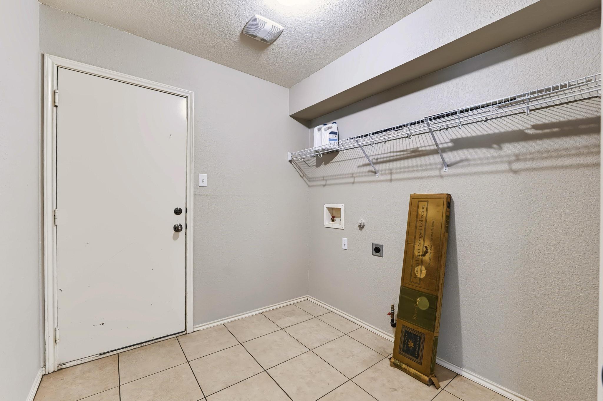 1421 Davis Mountain Loop Property Photo 28